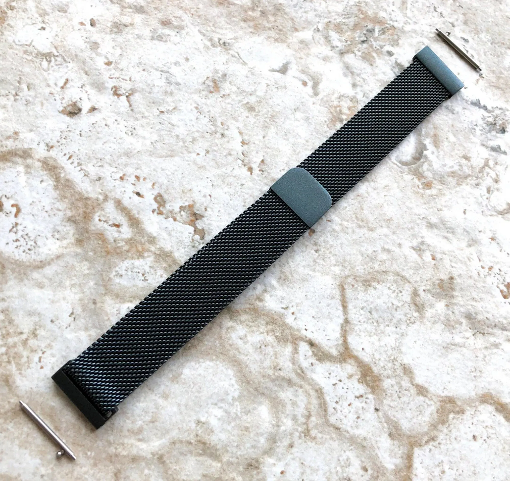 18mm Lug Width Band Strap for Luxury Smart Traditional Wrist Watches Adjustable Stainless Steel Milanese Mesh Bracelet Magnetic Closure