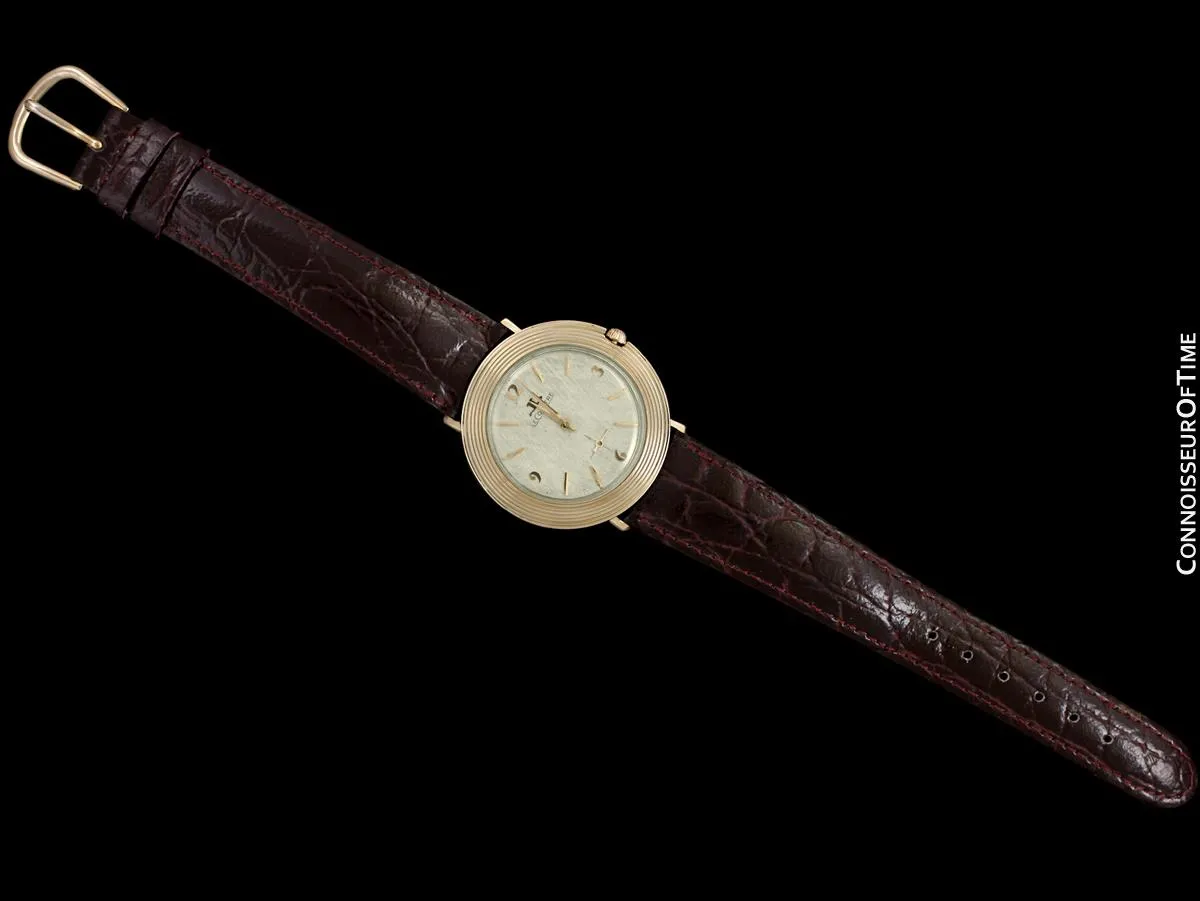 1961 Jaeger-LeCoultre Vintage Mens Modernist Full Size Dress Watch - 14K Gold