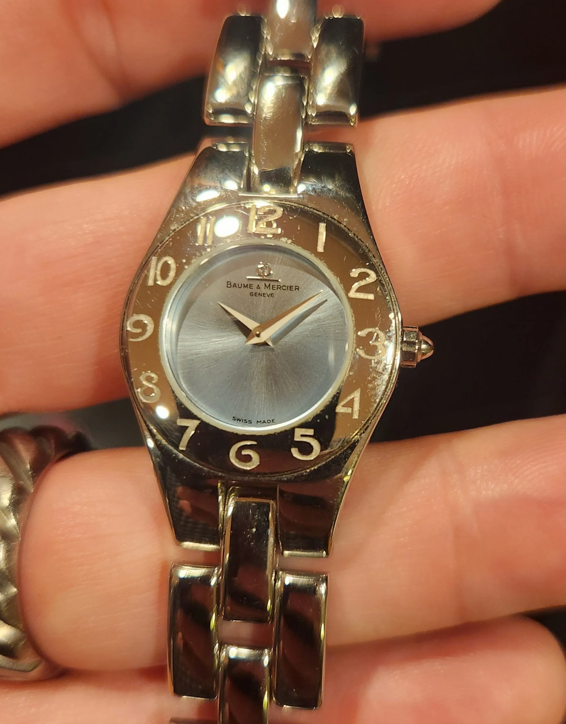 Baume & Mercier Linea Steel on Bracelet Blue Dial Women's Luxury Watch. 24.5mm pre-owned