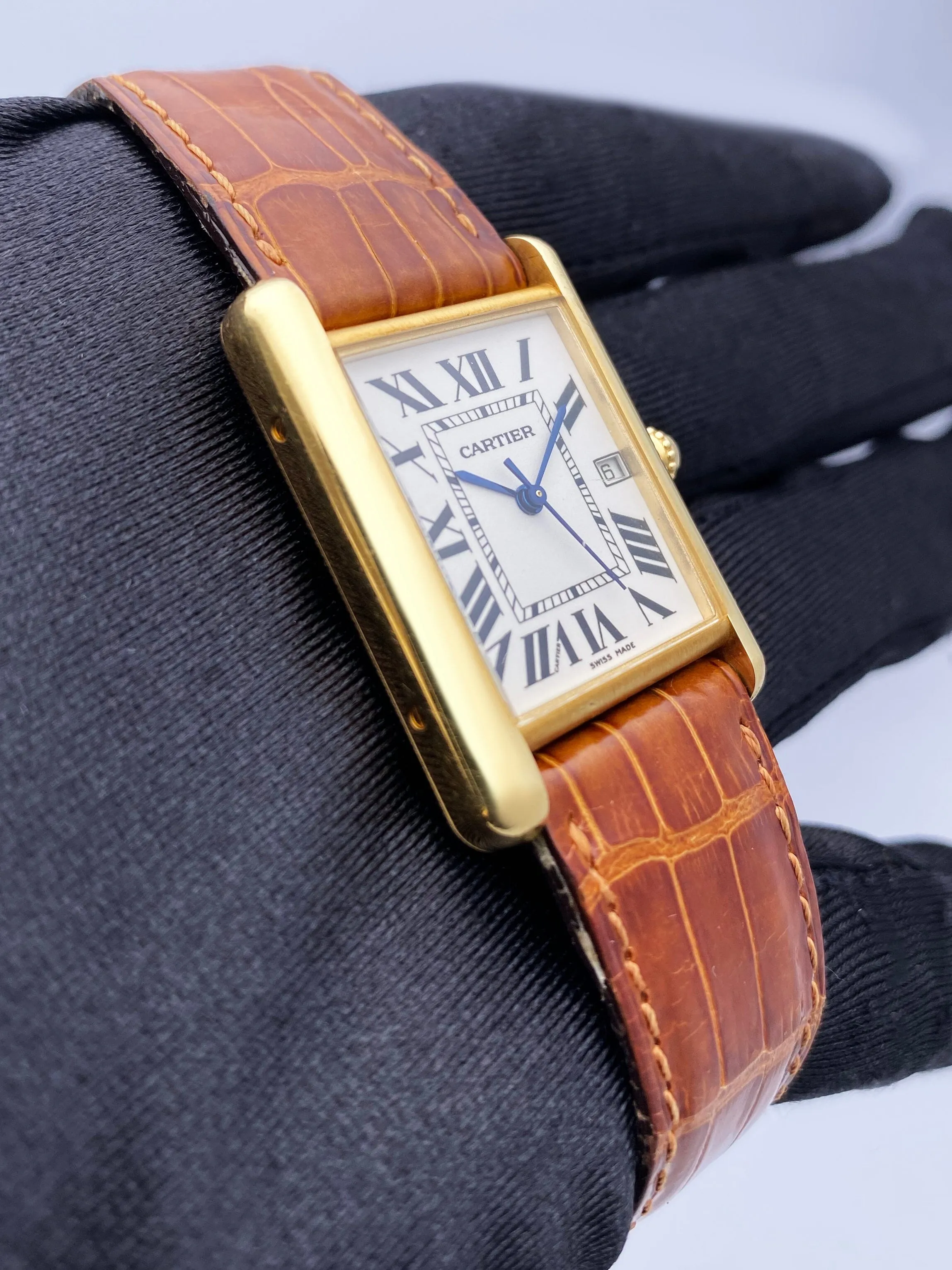 Cartier Tank Louis W1529756 18K Yellow Gold Mens Watch
