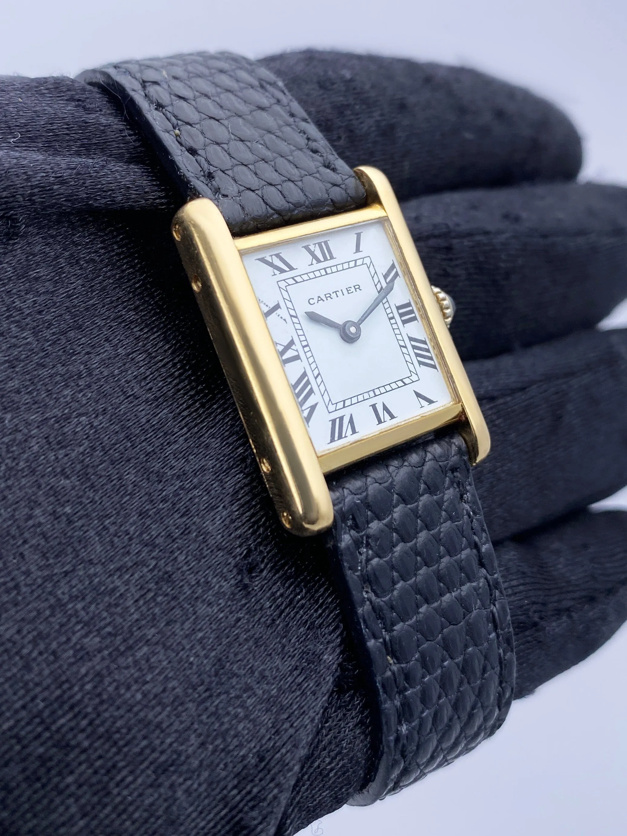 Cartier Tank Paris 78087 18K Yellow Gold Ladies Watch