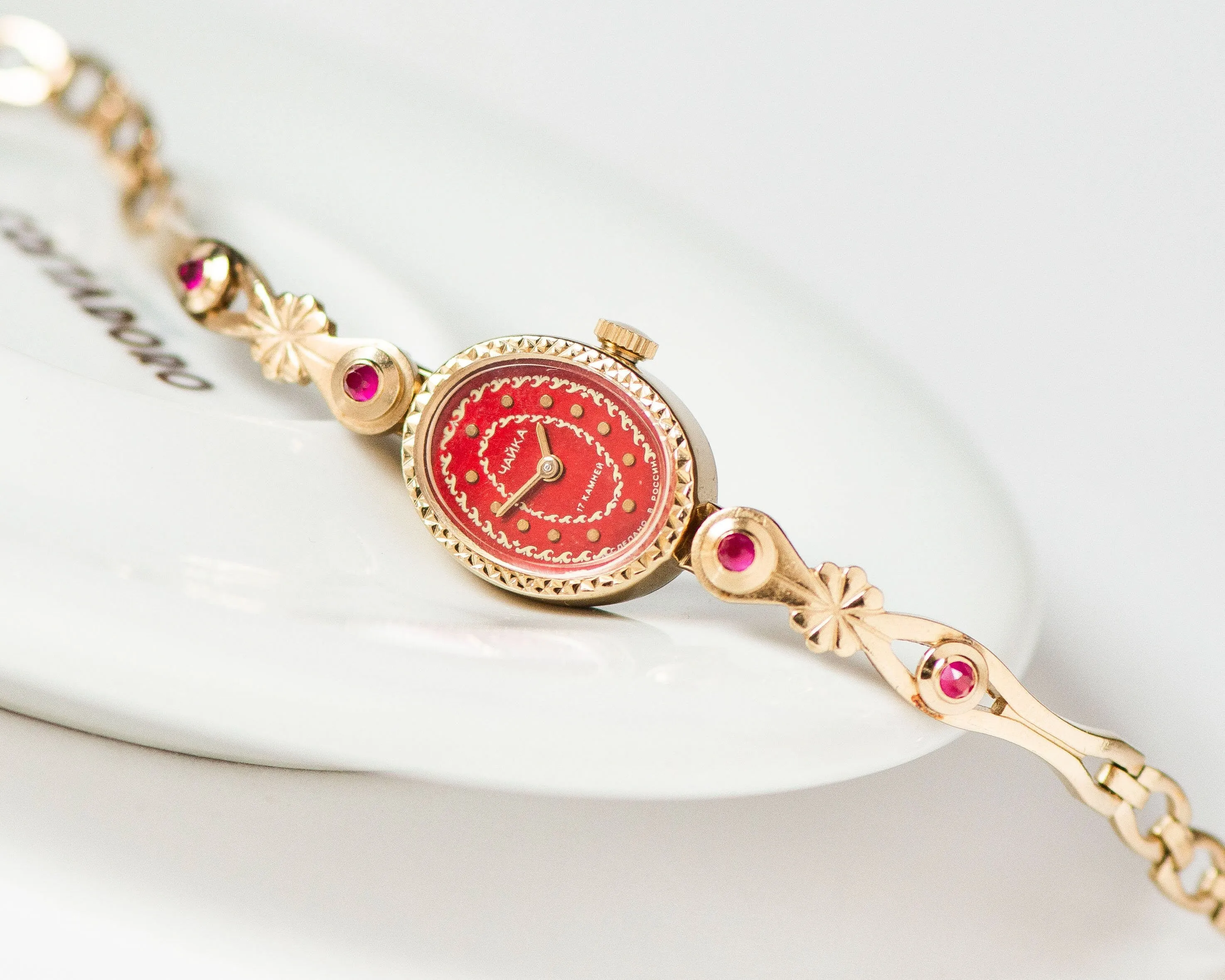 Chic cocktail watch for women gold plated Seagull, mint condition red oval women watch tiny jewelry gift, vintage watch evening accessory