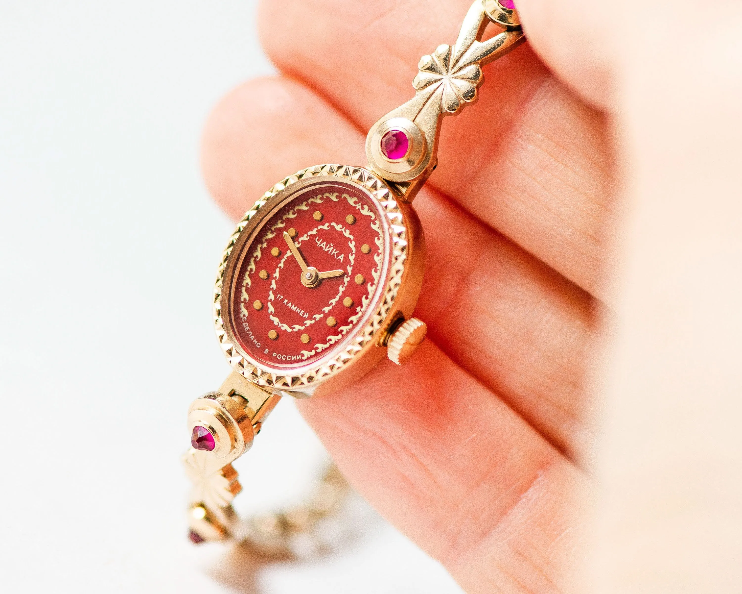Chic cocktail watch for women gold plated Seagull, mint condition red oval women watch tiny jewelry gift, vintage watch evening accessory
