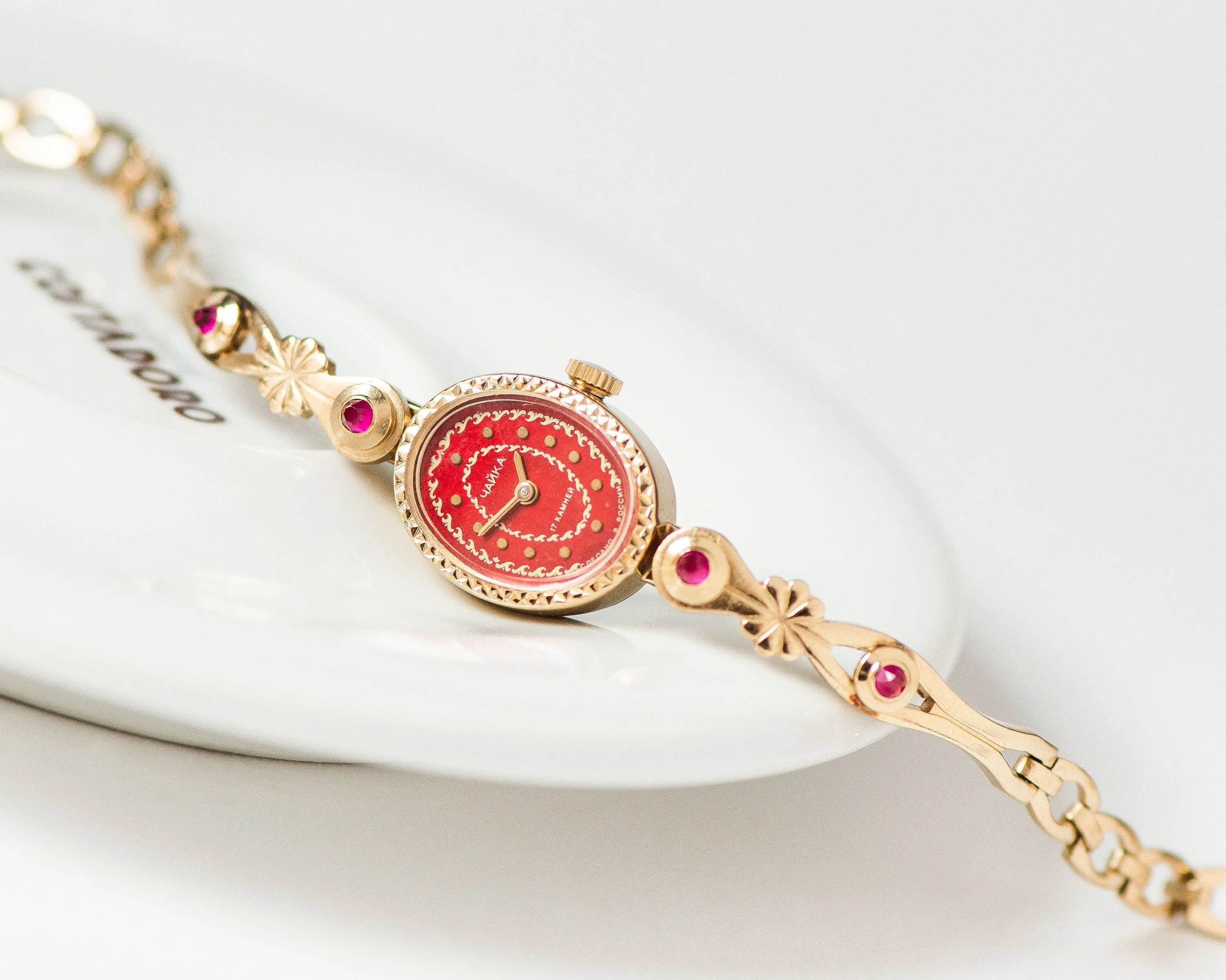 Chic cocktail watch for women gold plated Seagull, mint condition red oval women watch tiny jewelry gift, vintage watch evening accessory