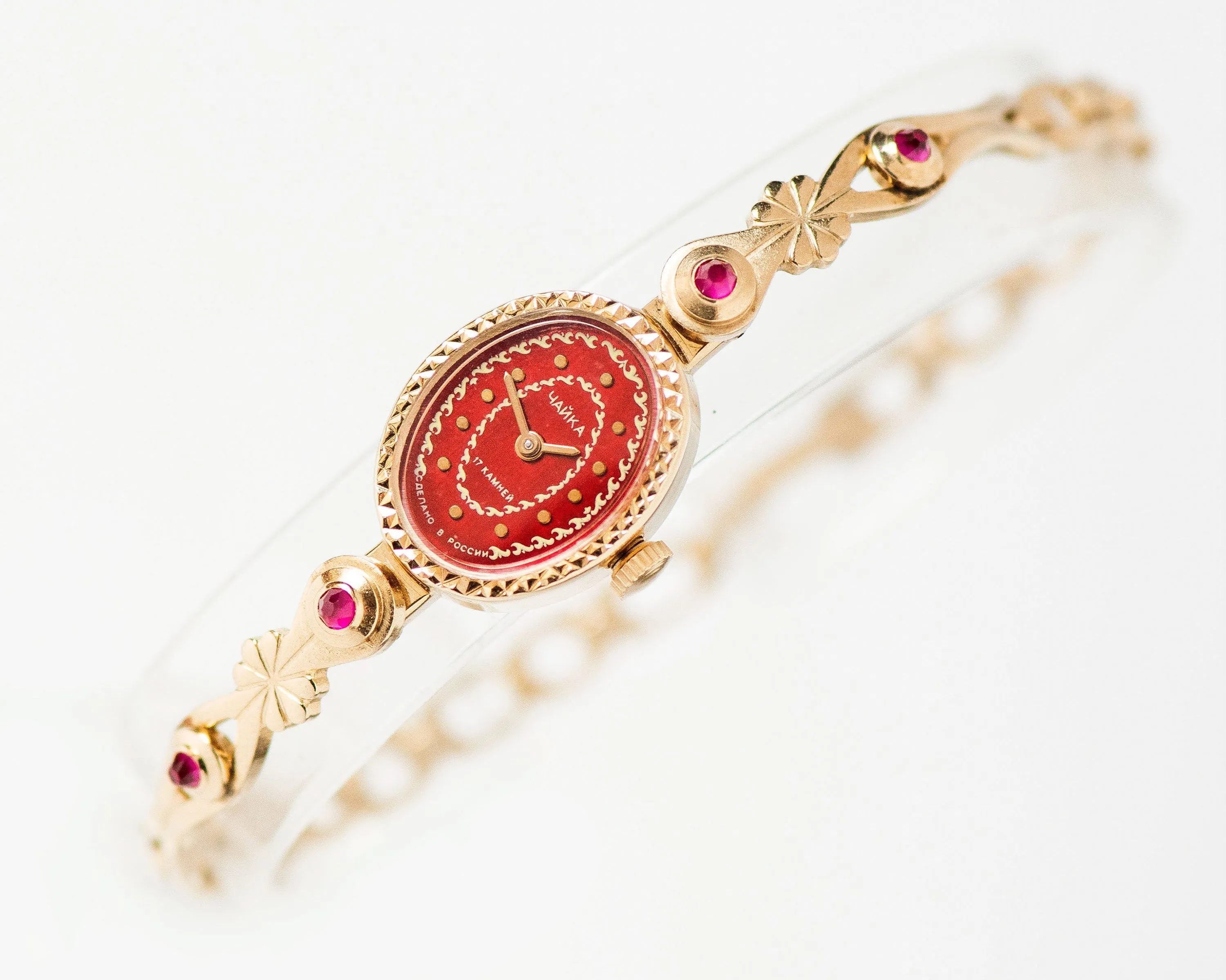 Chic cocktail watch for women gold plated Seagull, mint condition red oval women watch tiny jewelry gift, vintage watch evening accessory