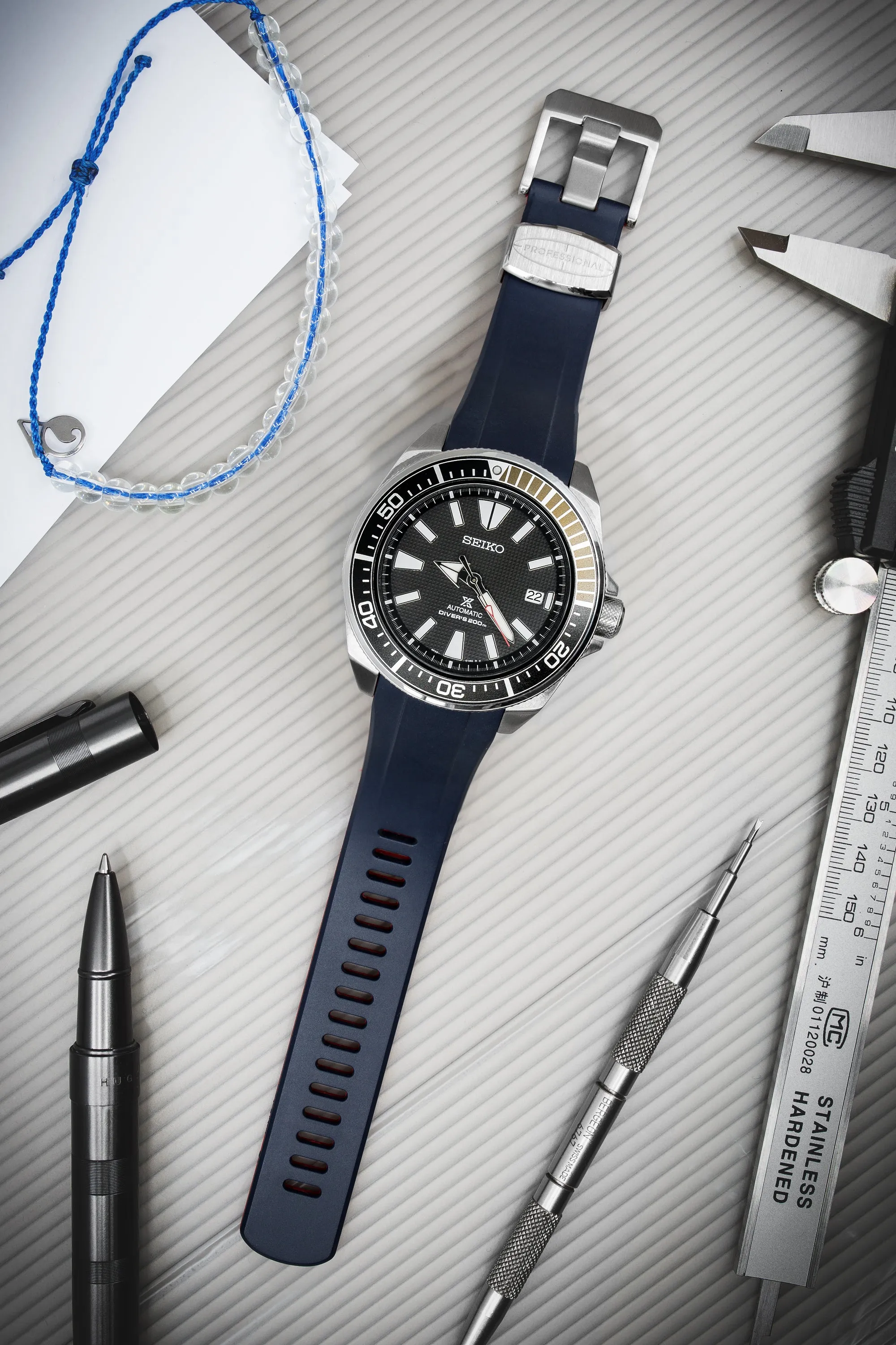 CRAFTER BLUE CB09 Rubber Watch Strap for Seiko "New" Samurai Series – NAVY & RED