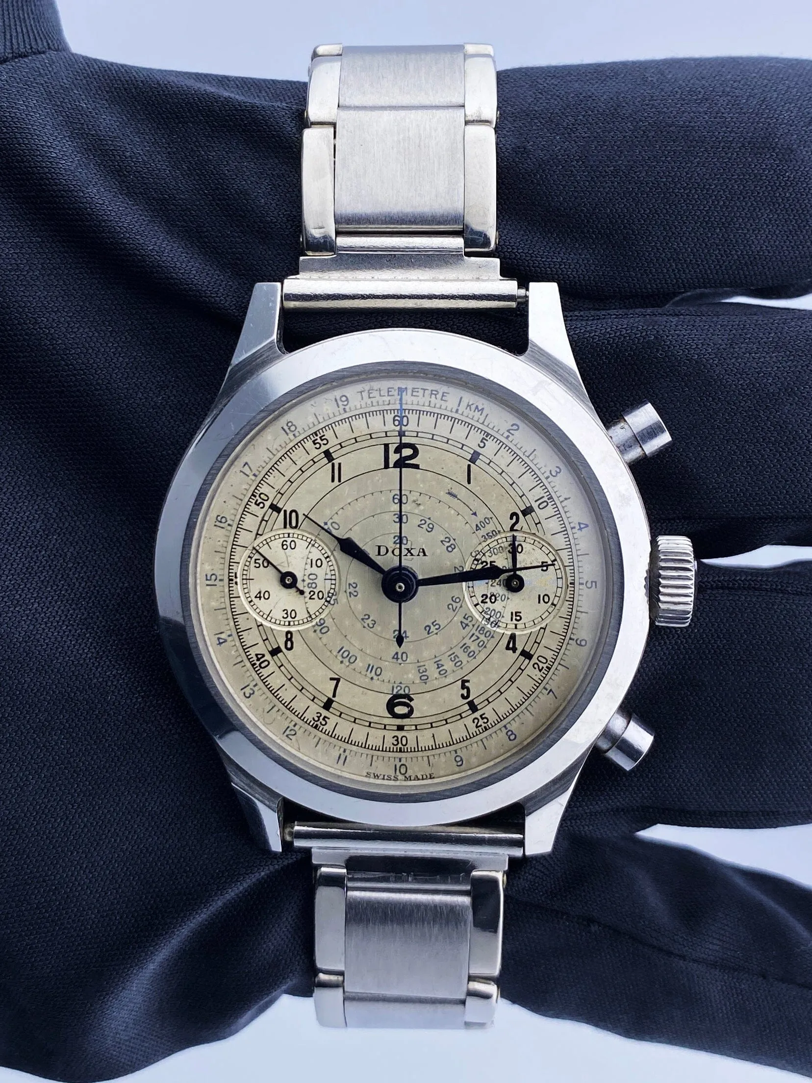DOXA Vintage Stainless Steel Chronograph Valjoux 22 Mens Watch