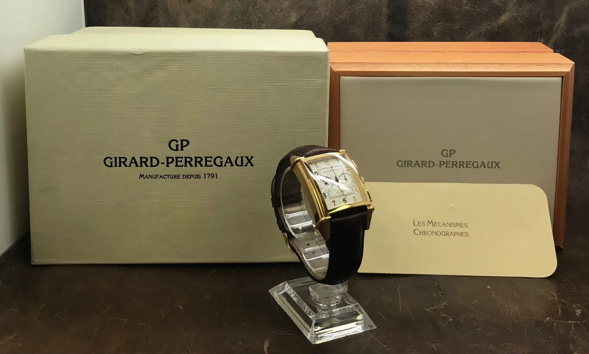 Girard Perregaux Vintage 1945 2599 Ivory Dial Automatic Men's Watch