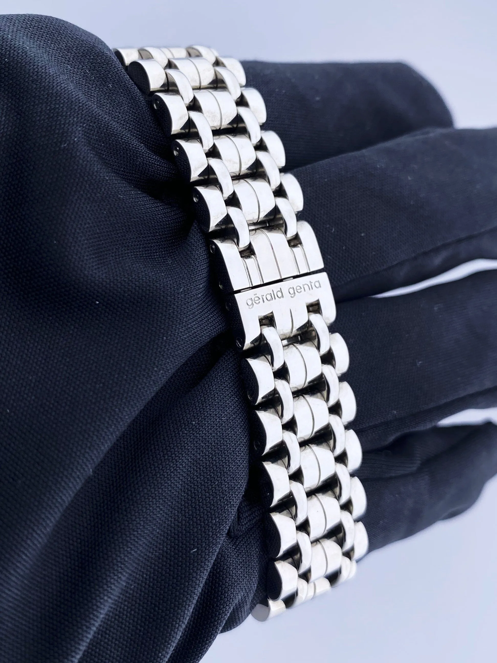 Gérald Genta Retro Classic G.3624 Diamonds Steel Ladies Watch Box Papers