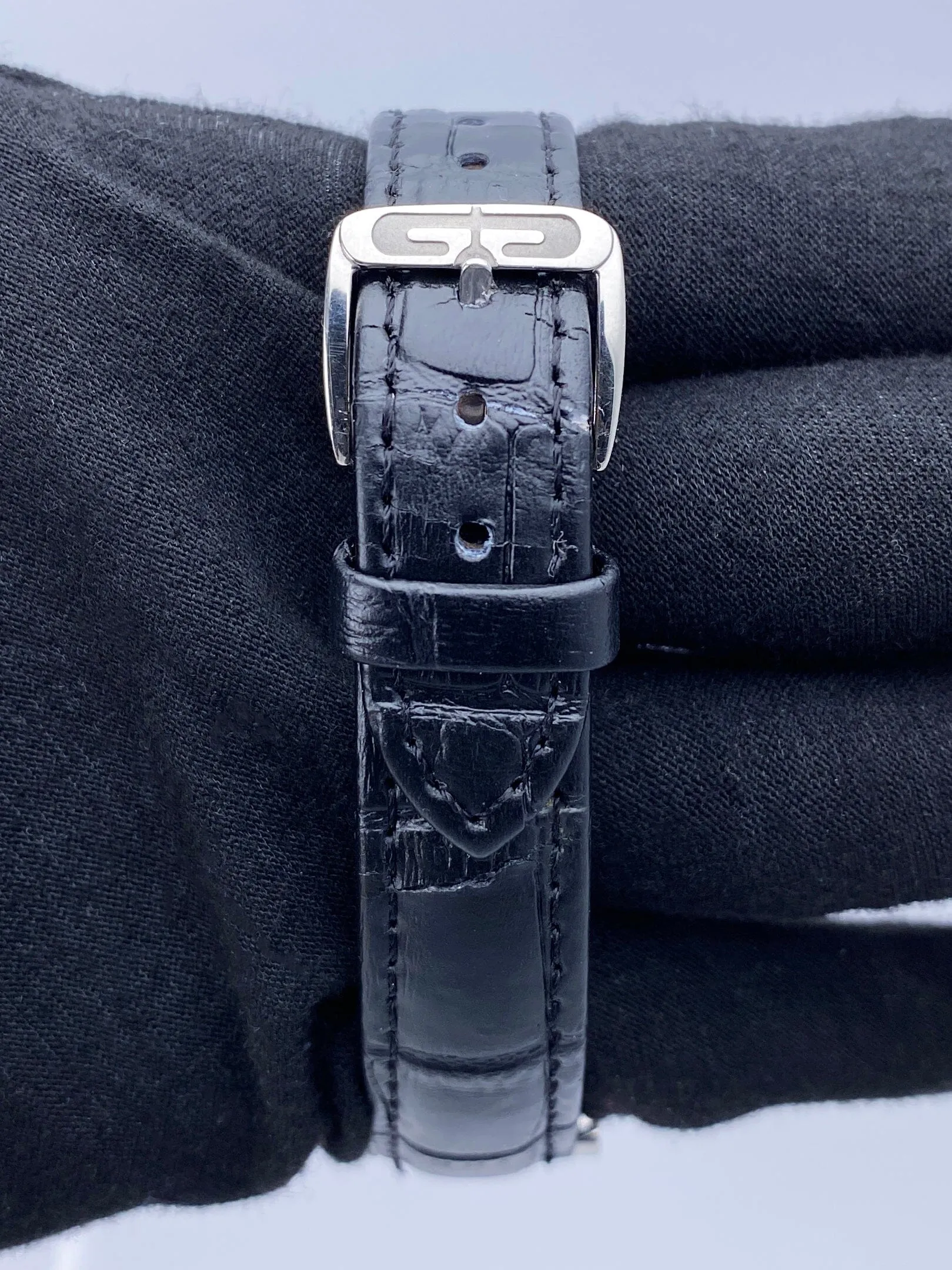 Gérald Genta Retro Disney G.3612.7 Scrooge McDuck MOP Dial Mens Watch