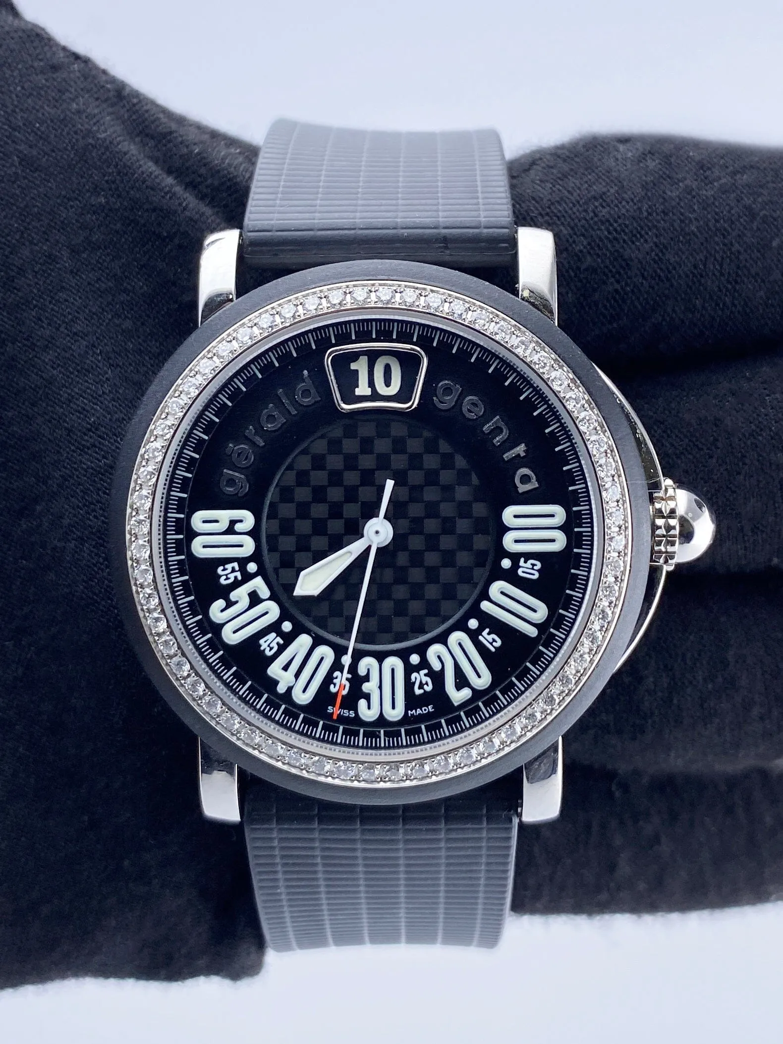Gérald Genta Retro Sport RSP.L.10 Diamonds Dial Mens Watch Box Papers