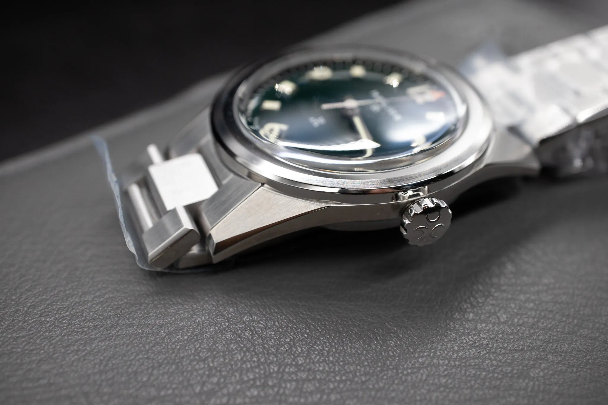 Halios Universa Huckberry Limited Edition