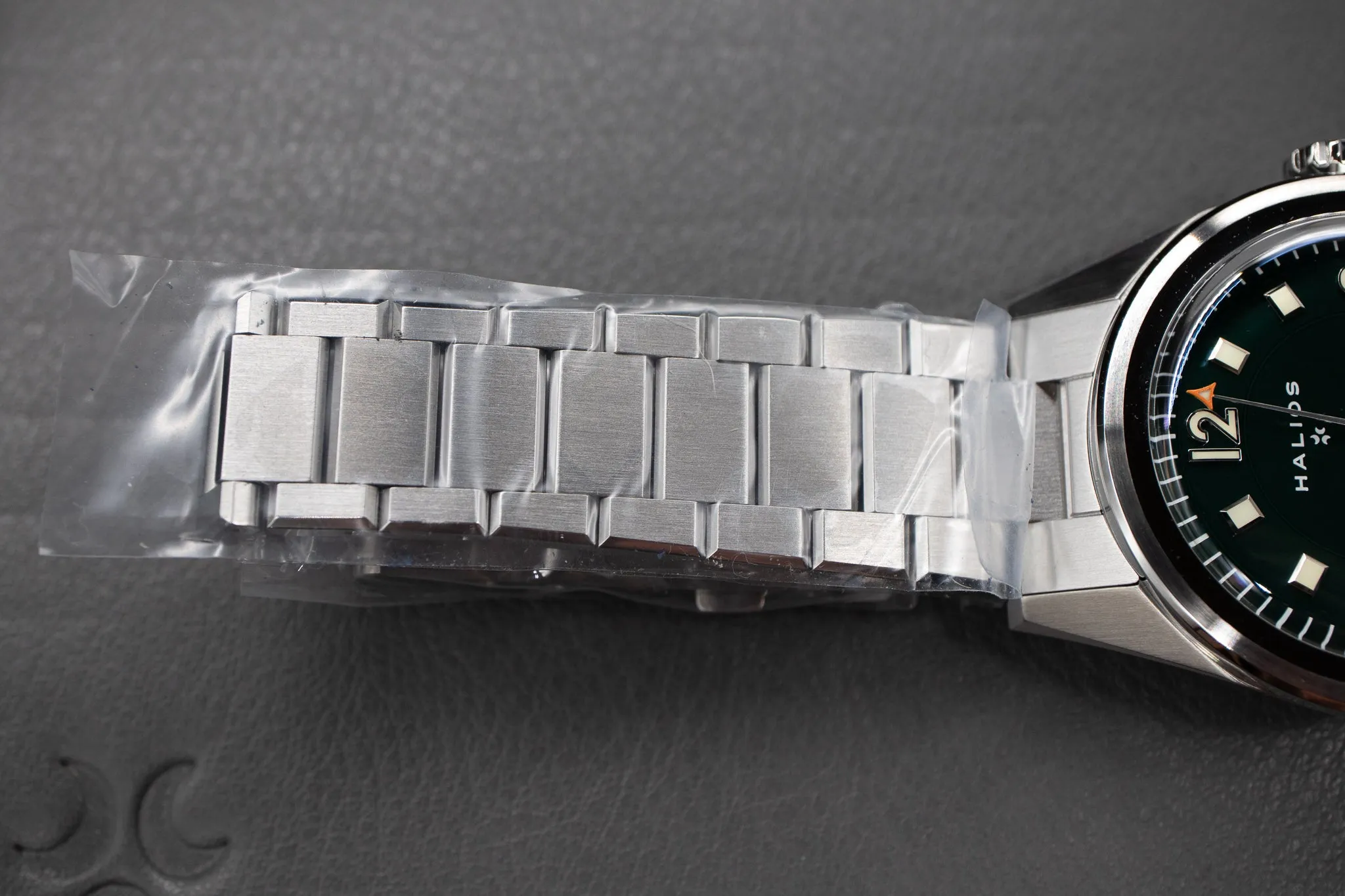 Halios Universa Huckberry Limited Edition