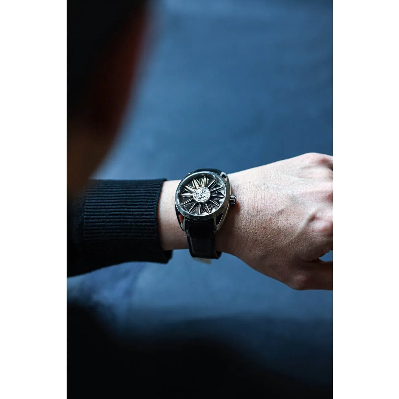 HELIOS TITANIUM (PRE-ORDER)