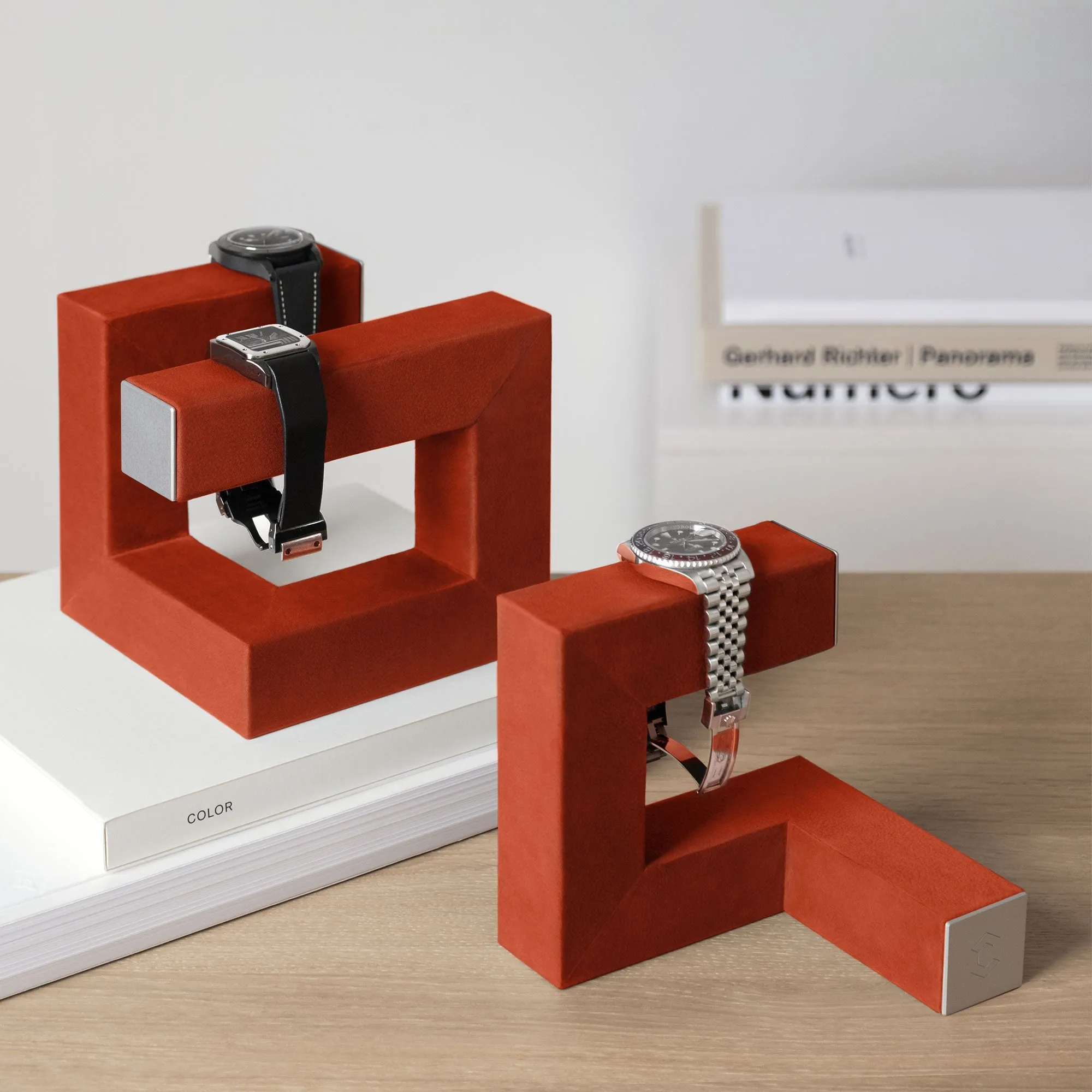 HUDSON 3 WATCH STAND - PIMENTO / GREY