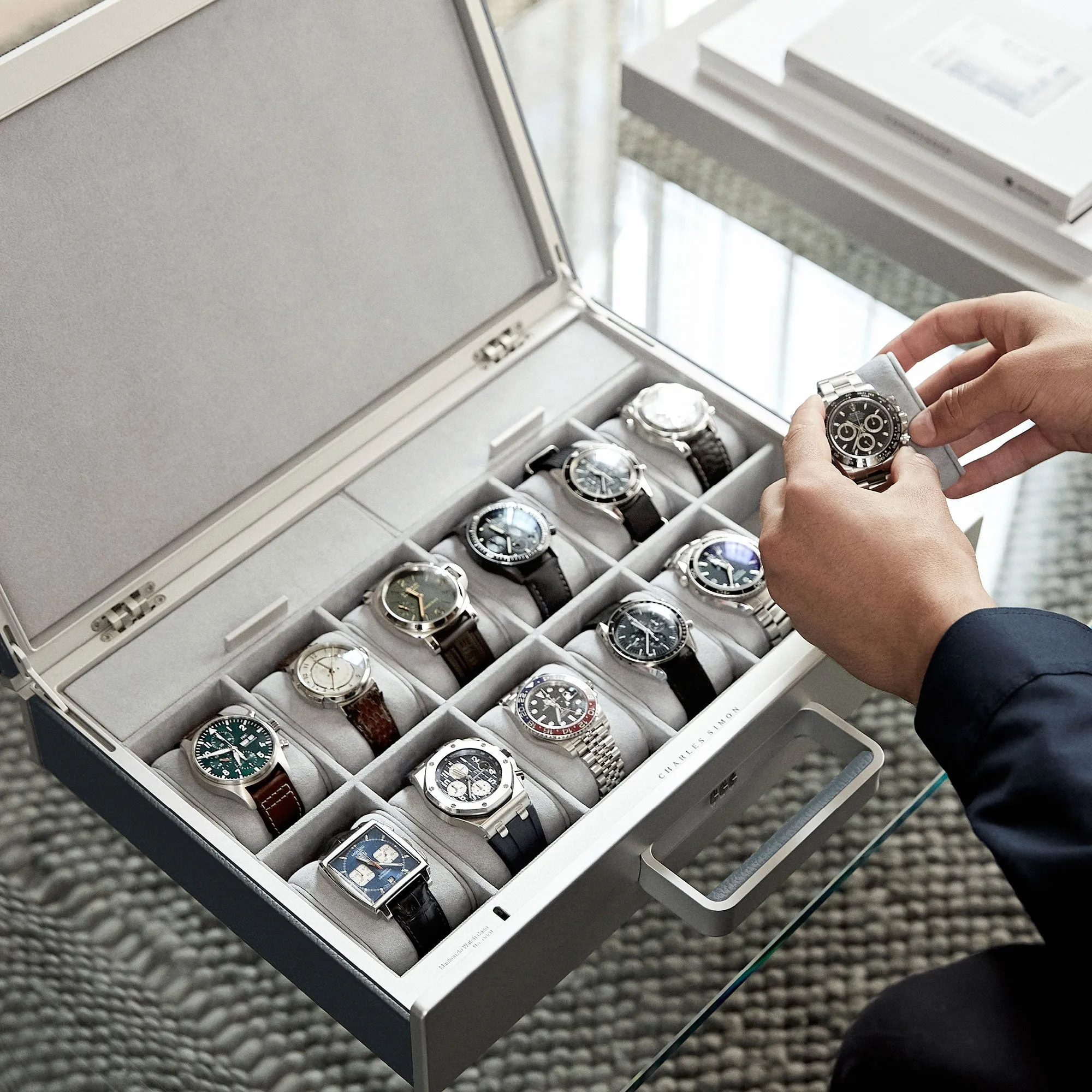 MACKENZIE 12 WATCH BRIEFCASE - CLOUD GREY / GREY
