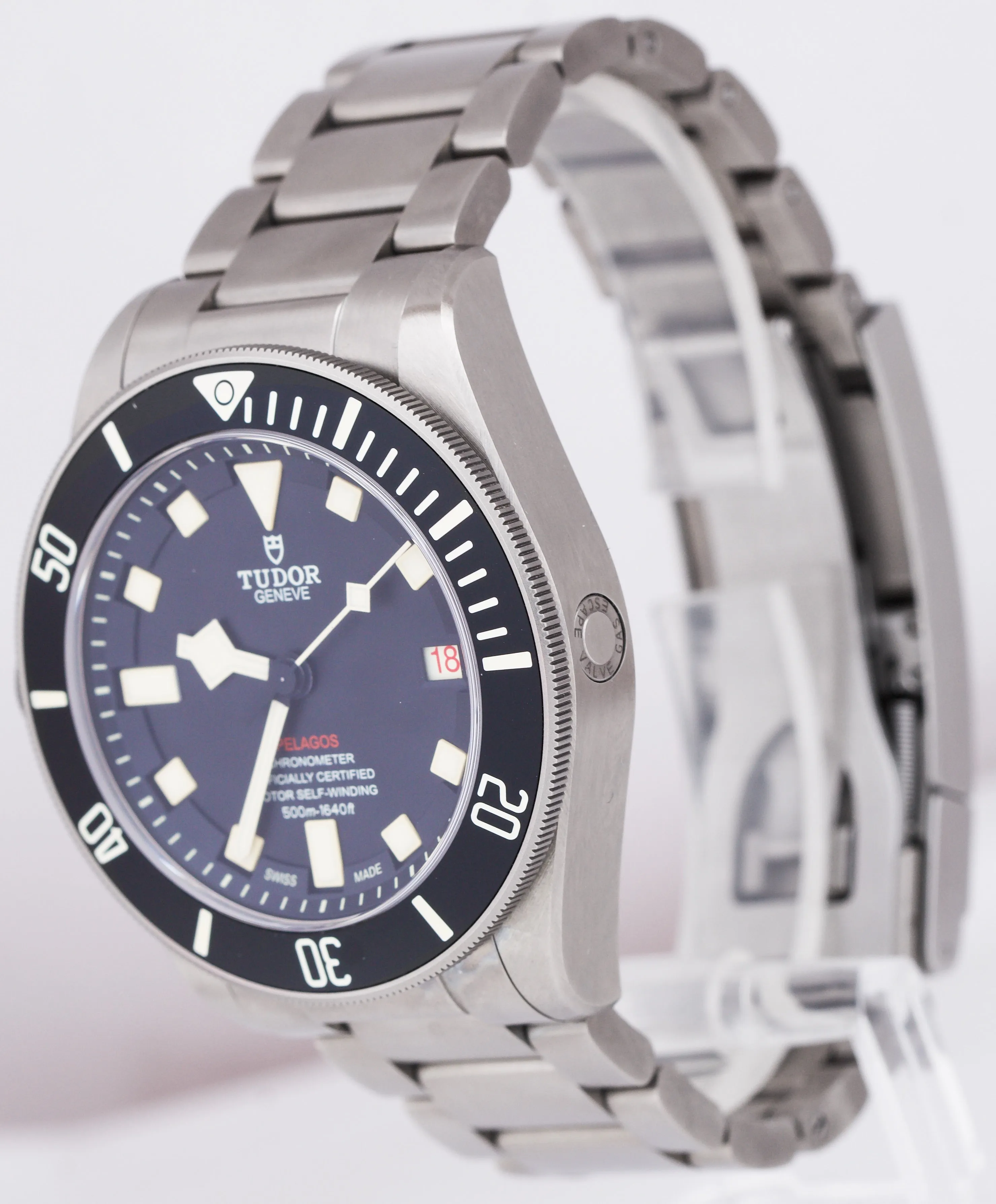 Men's Tudor Pelagos LHD Black Titanium 42mm Dive Date Watch M25610TNL-0001 BOX