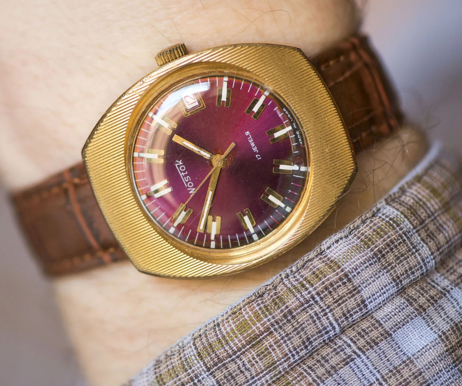 Men's watch Vostok, gold plated chunky wrist watch, watch for men, oxblood dial watch, mechanical watch, men accessory, new leather strap