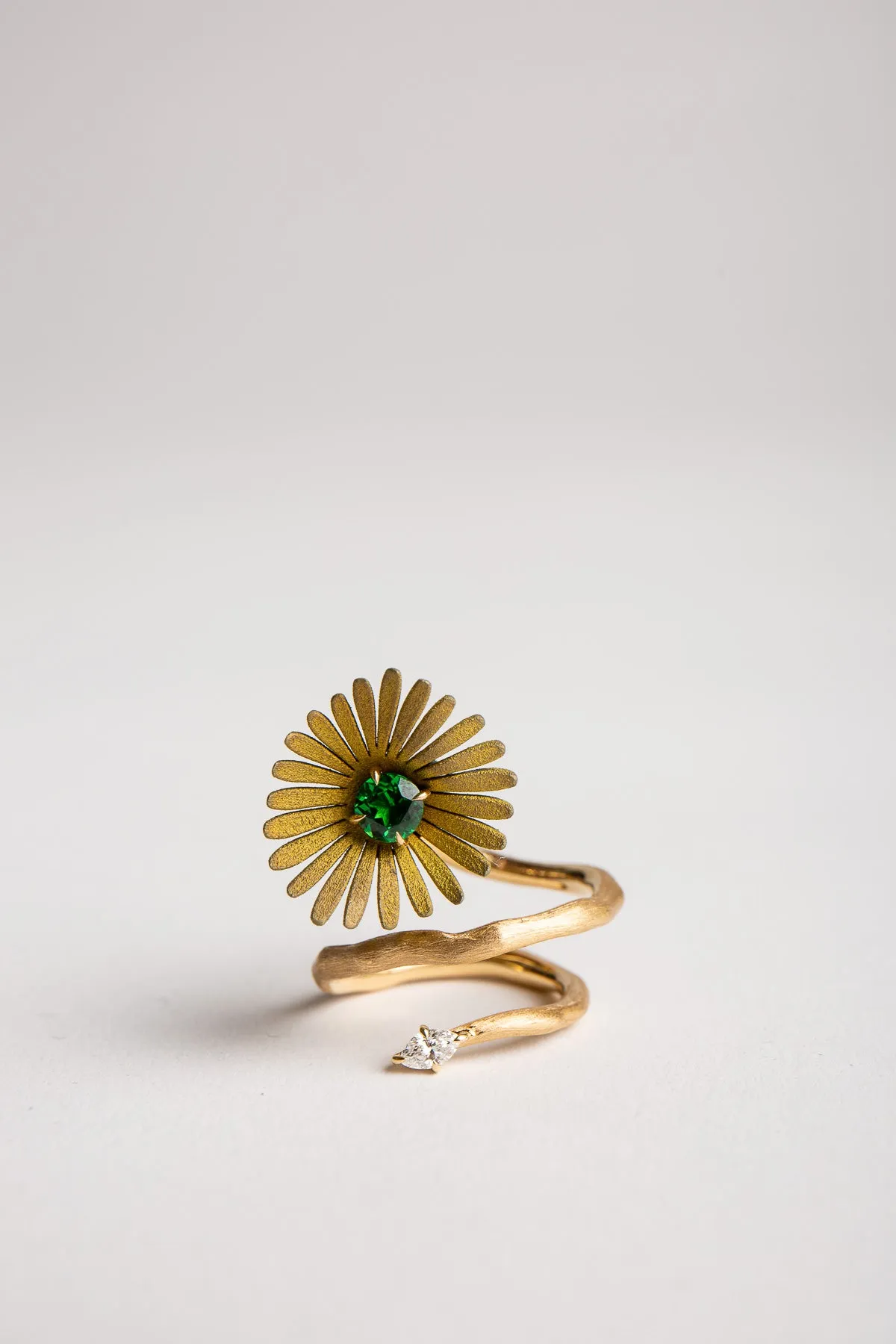 MIKE JOSEPH | DIAMOND/TSAVORITE FLOWER RING
