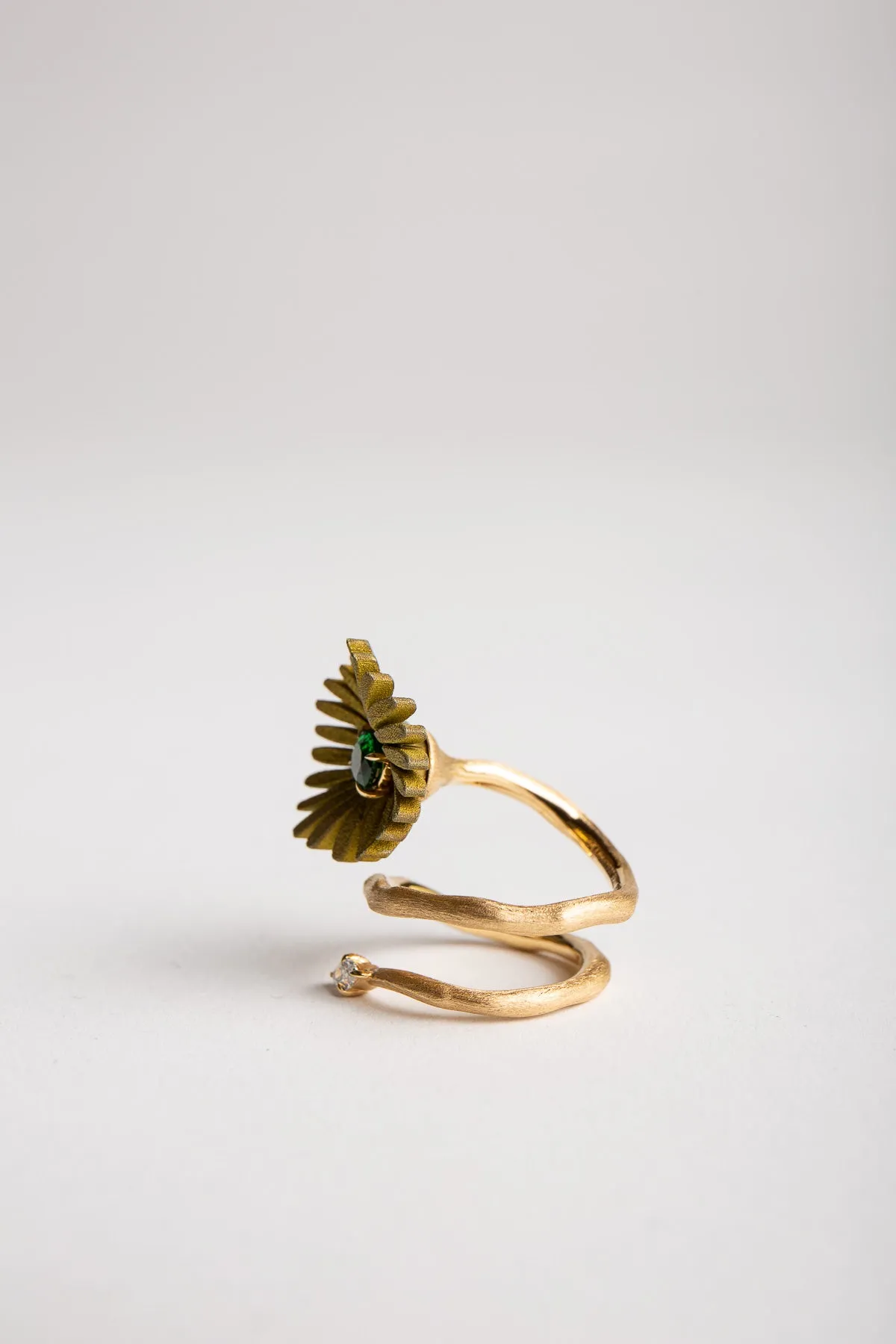 MIKE JOSEPH | DIAMOND/TSAVORITE FLOWER RING