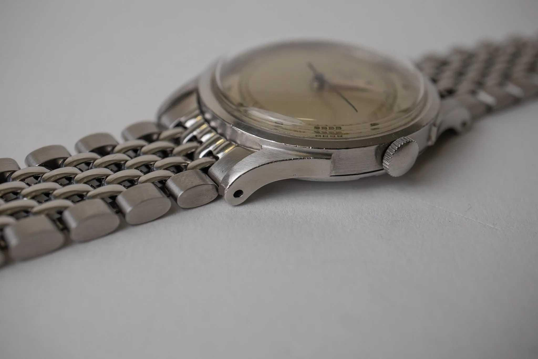 Omega 2438 - 1
