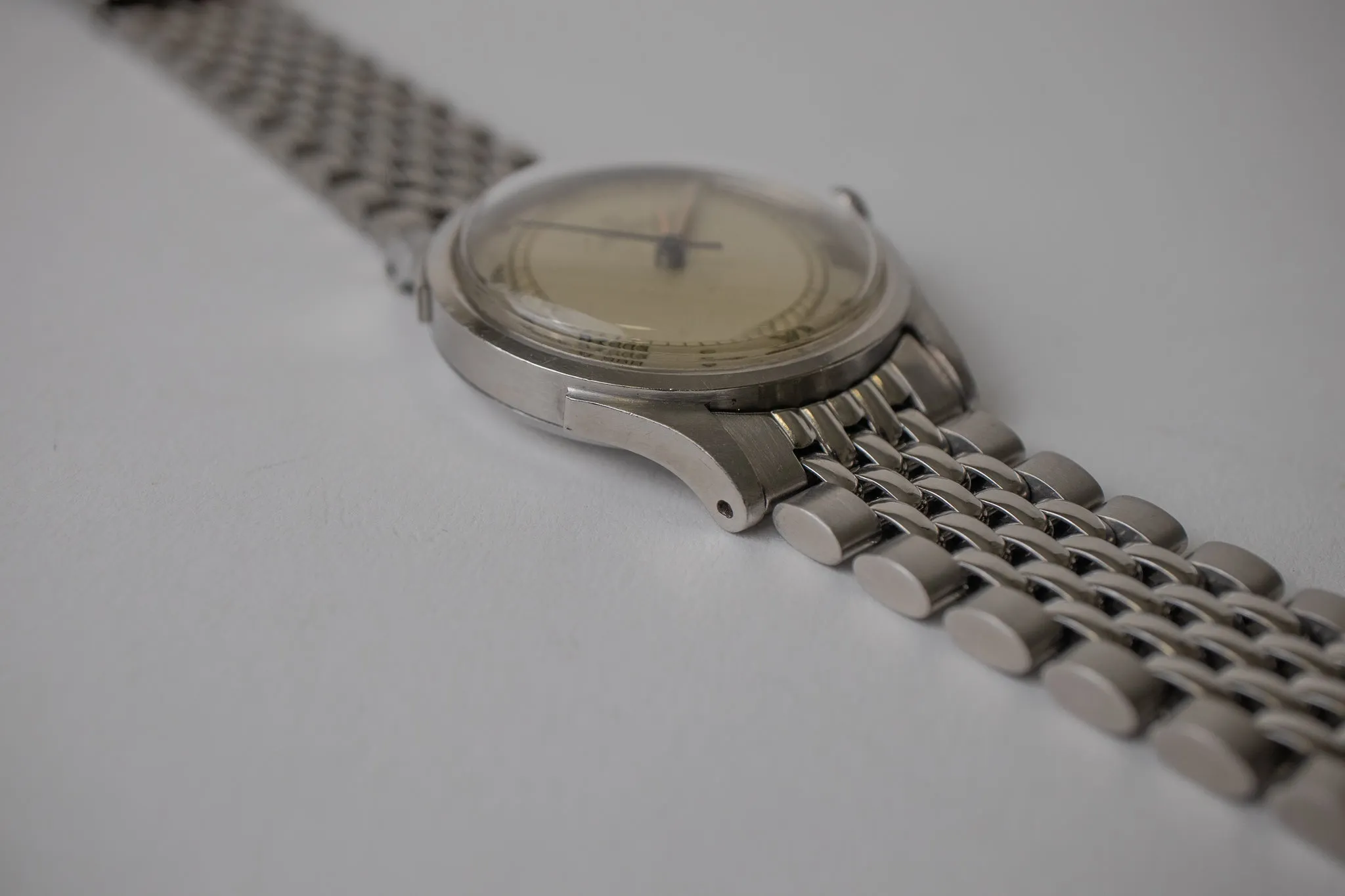 Omega 2438 - 1