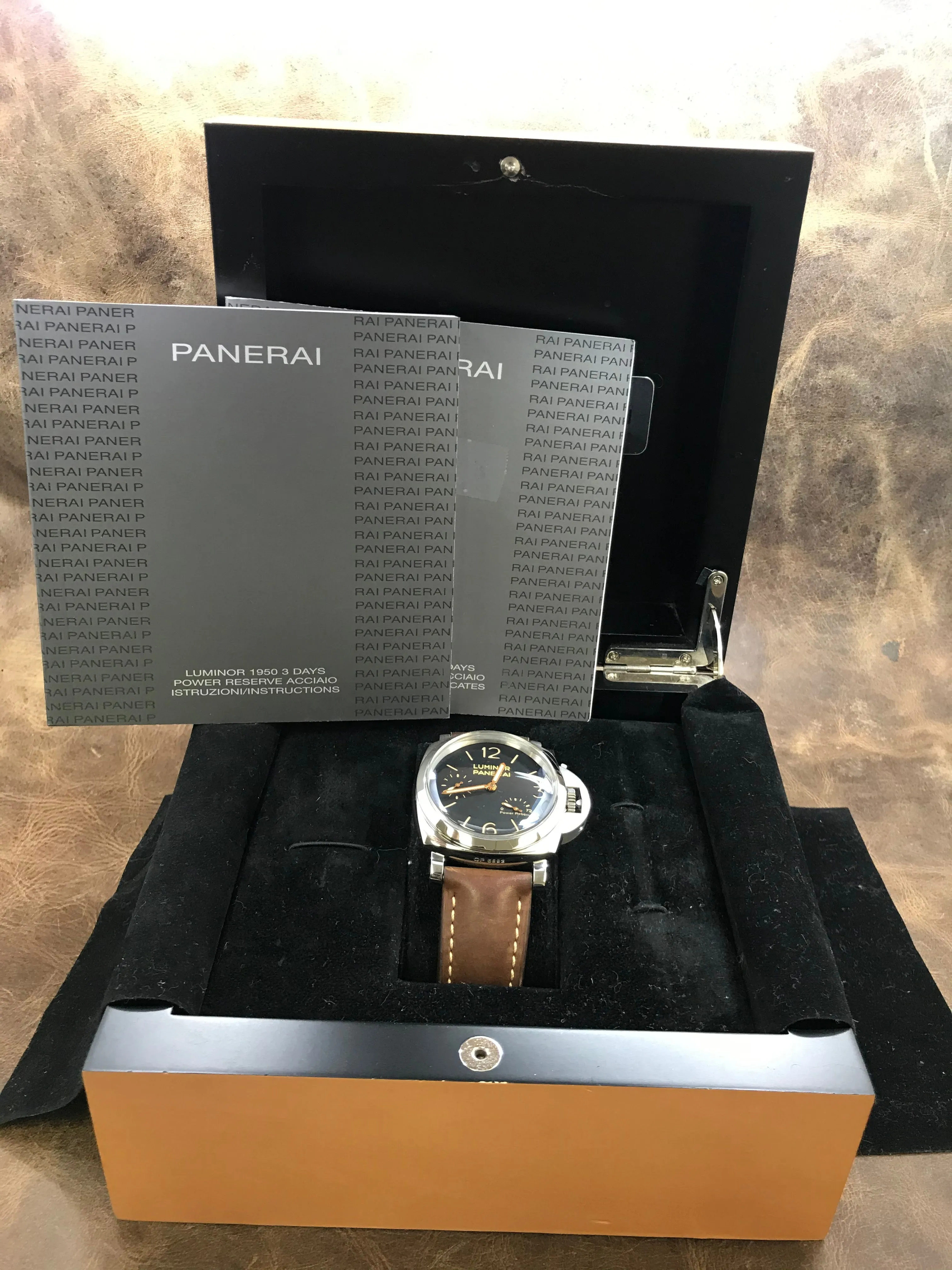 Panerai Luminor Marina 3 Days PAM00423 Black Dial Manual wind Men's Watch