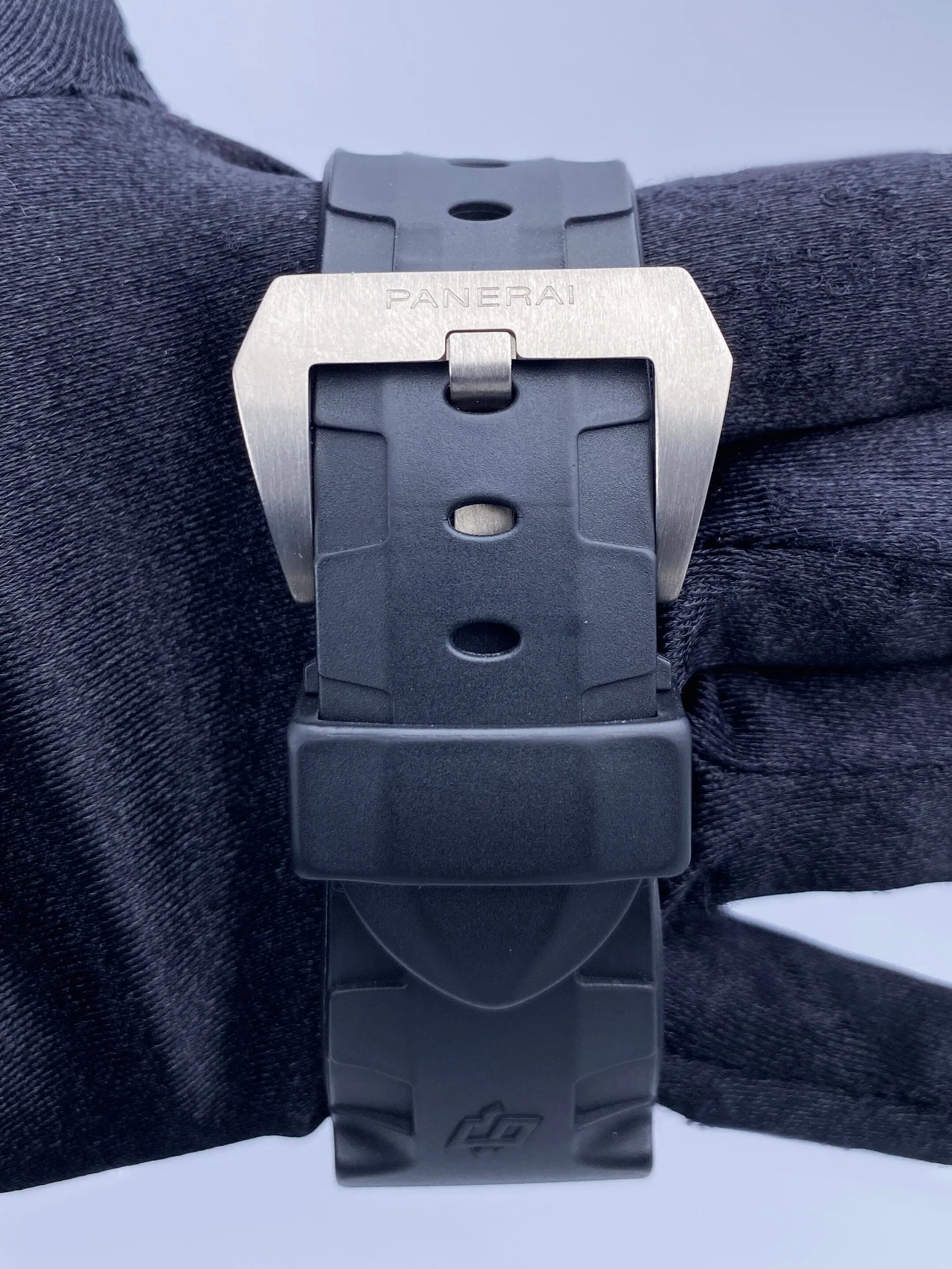 Panerai Luminor Submersible PAM00389 Amagnetic Mens Watch Box Papers