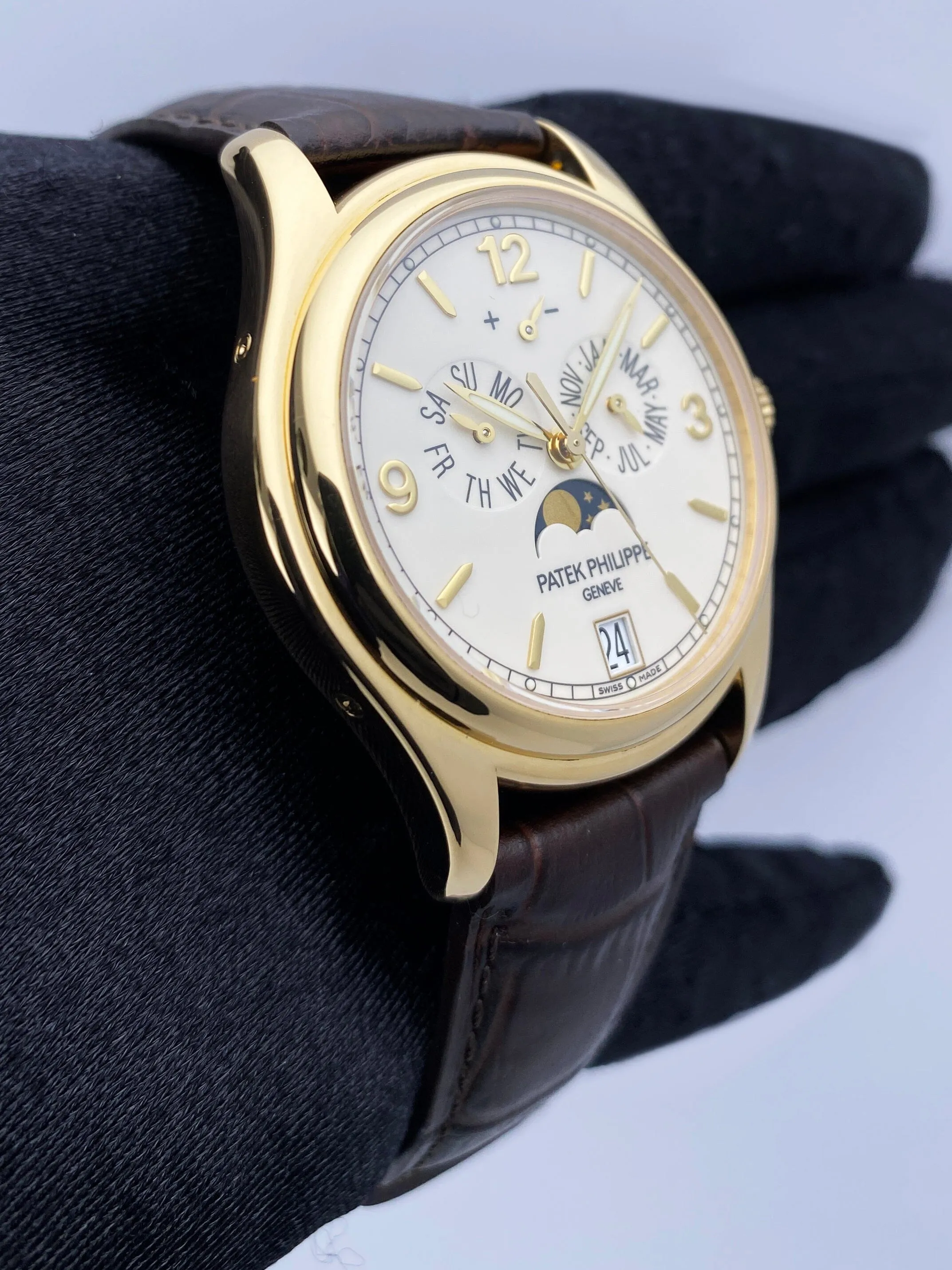 Patek Philippe Annual Calendar 5146J Cream Dial Mens Watch With Box Papers