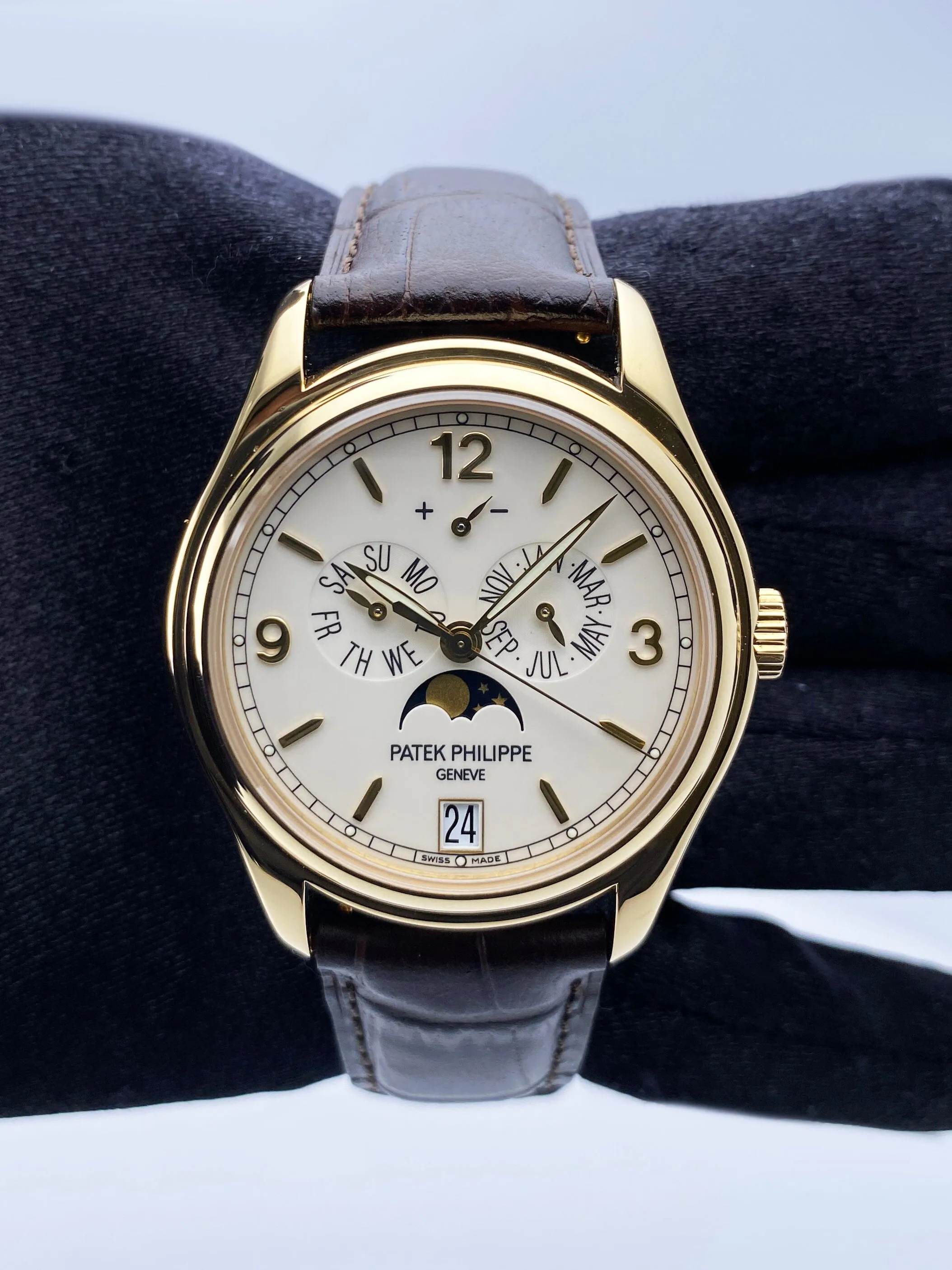 Patek Philippe Annual Calendar 5146J Cream Dial Mens Watch With Box Papers