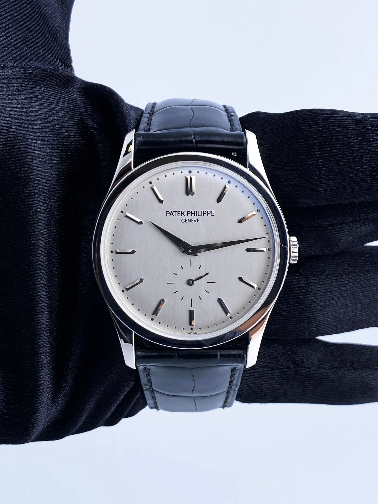 Patek Philippe Calatrava 5196G White Gold Mens Watch