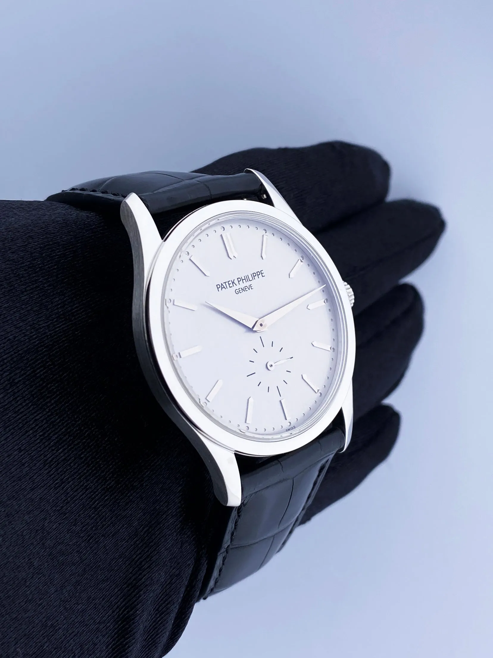 Patek Philippe Calatrava 5196G White Gold Mens Watch