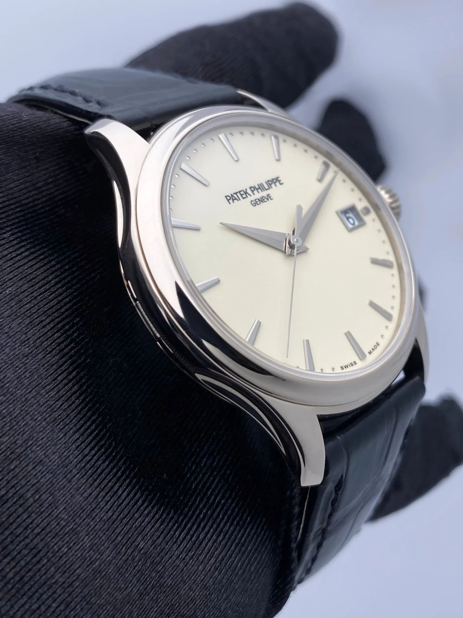 Patek Philippe Calatrava 5227G Ivory Dial 18K White Gold Mens Watch Box Papers