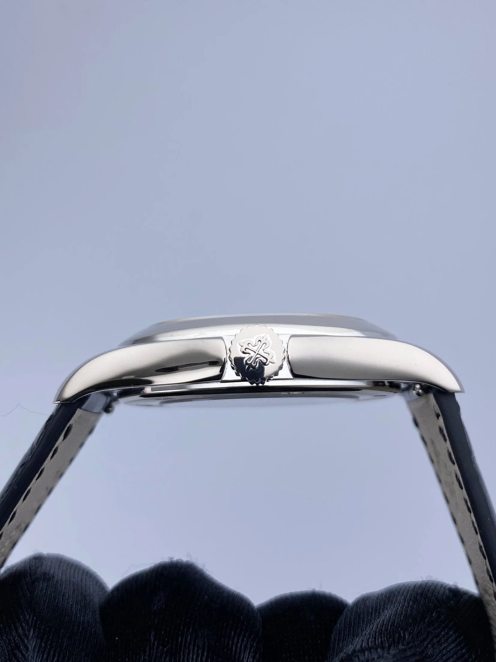 Patek Philippe Calatrava Travel Time 5134G 18K White Gold Mens Watch