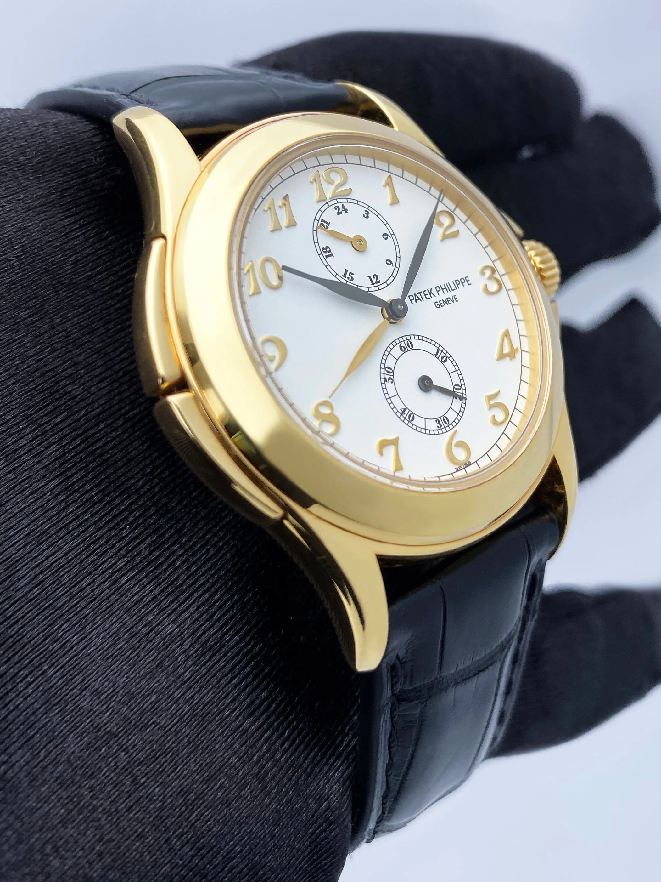 Patek Philippe Calatrava Travel Time 5134J 18K Yellow Gold Mens Watch