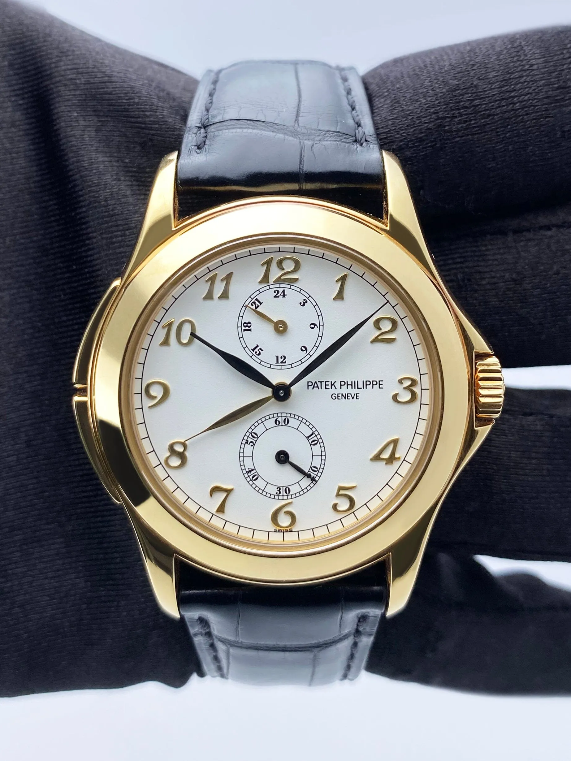Patek Philippe Calatrava Travel Time 5134J 18K Yellow Gold Mens Watch