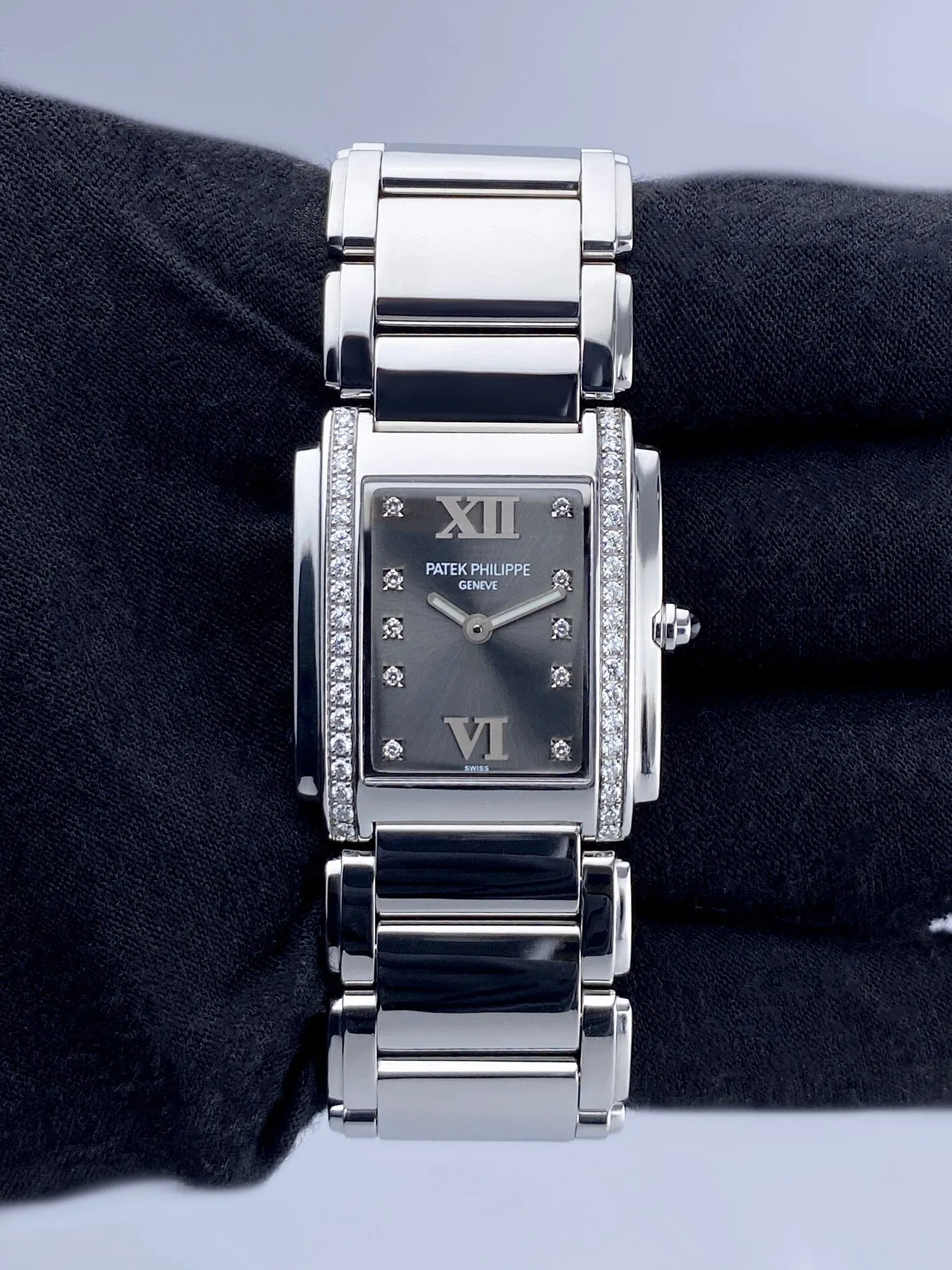 Patek Philippe Twenty-4 4910 Diamond Gray Dial Ladies Watch