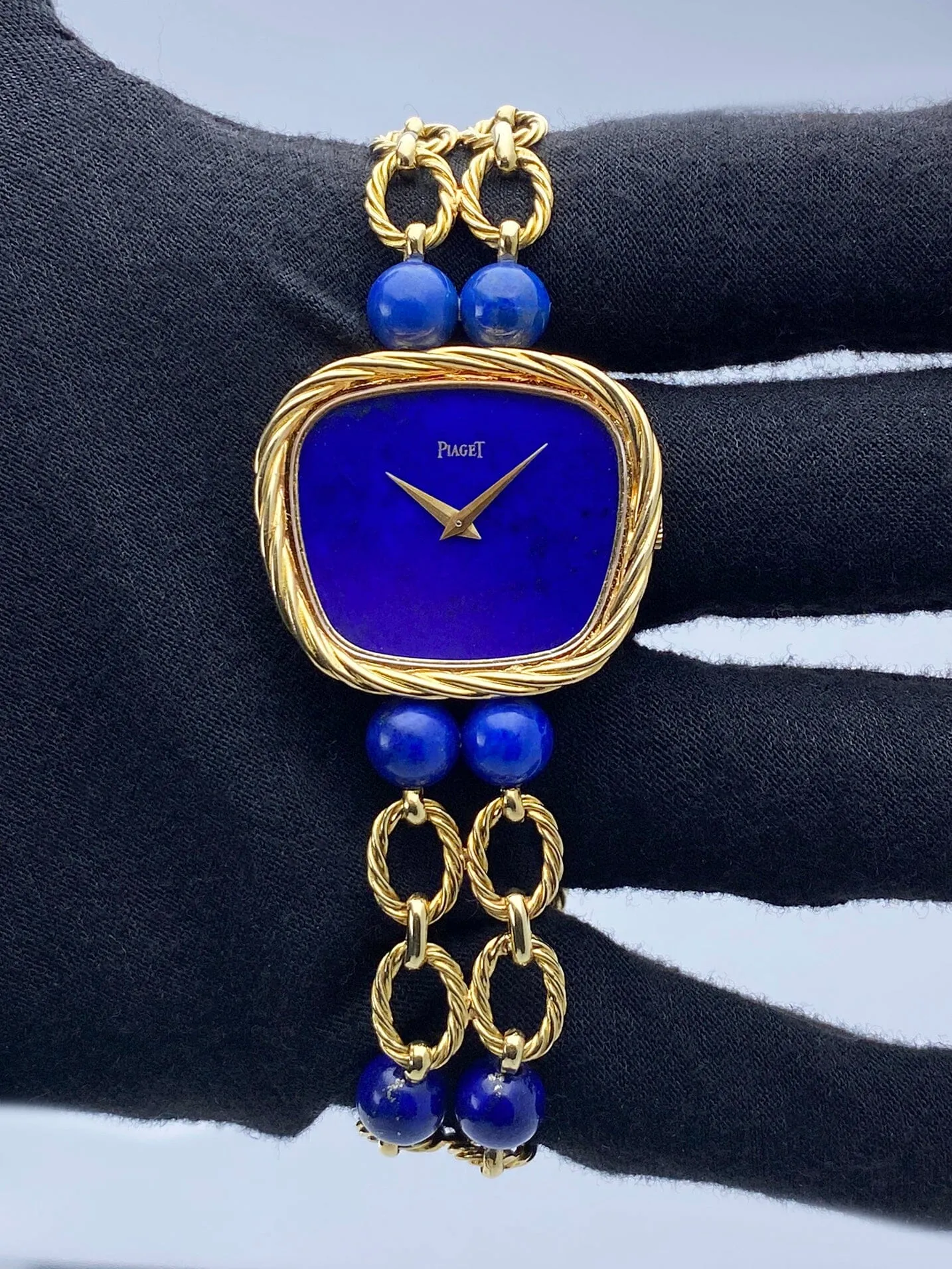 Piaget 9465 P 60 Blue Lapis 18K Yellow Gold Ladies Watch