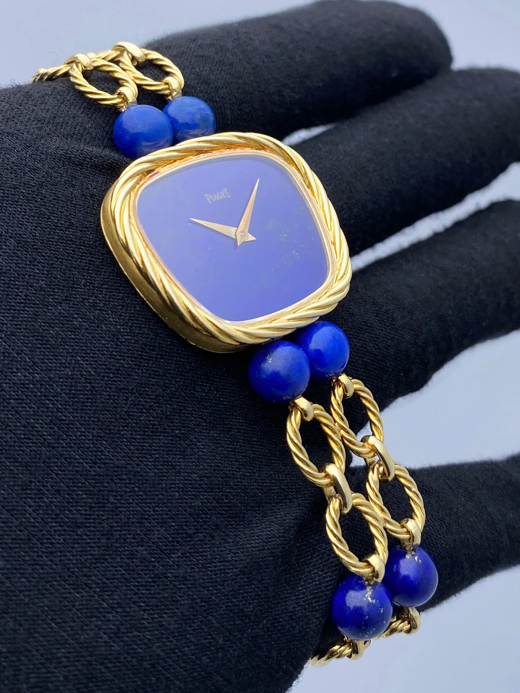 Piaget 9465 P 60 Blue Lapis 18K Yellow Gold Ladies Watch