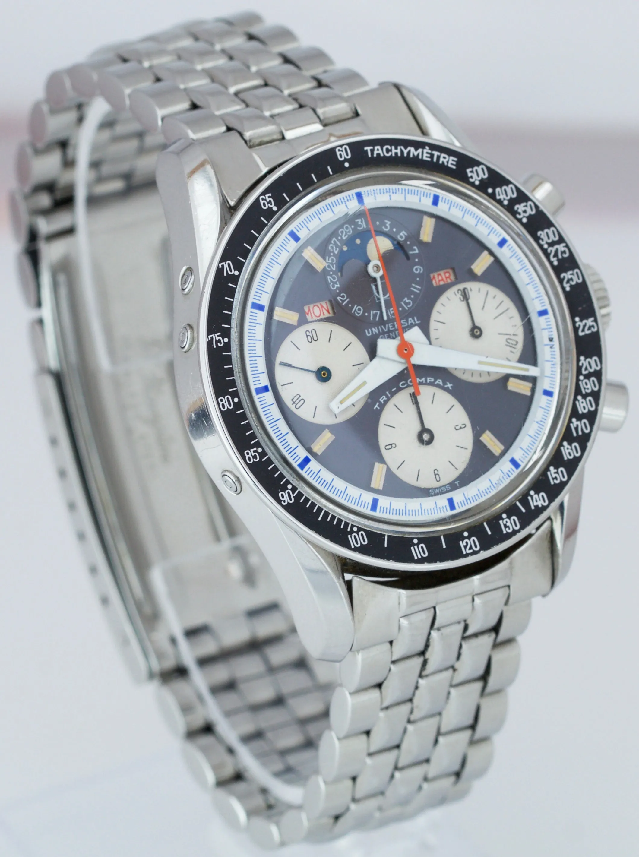 RARE 1968 Universal Geneve Tri-Compax Triple Calendar Moonphase 881.101/03 Watch