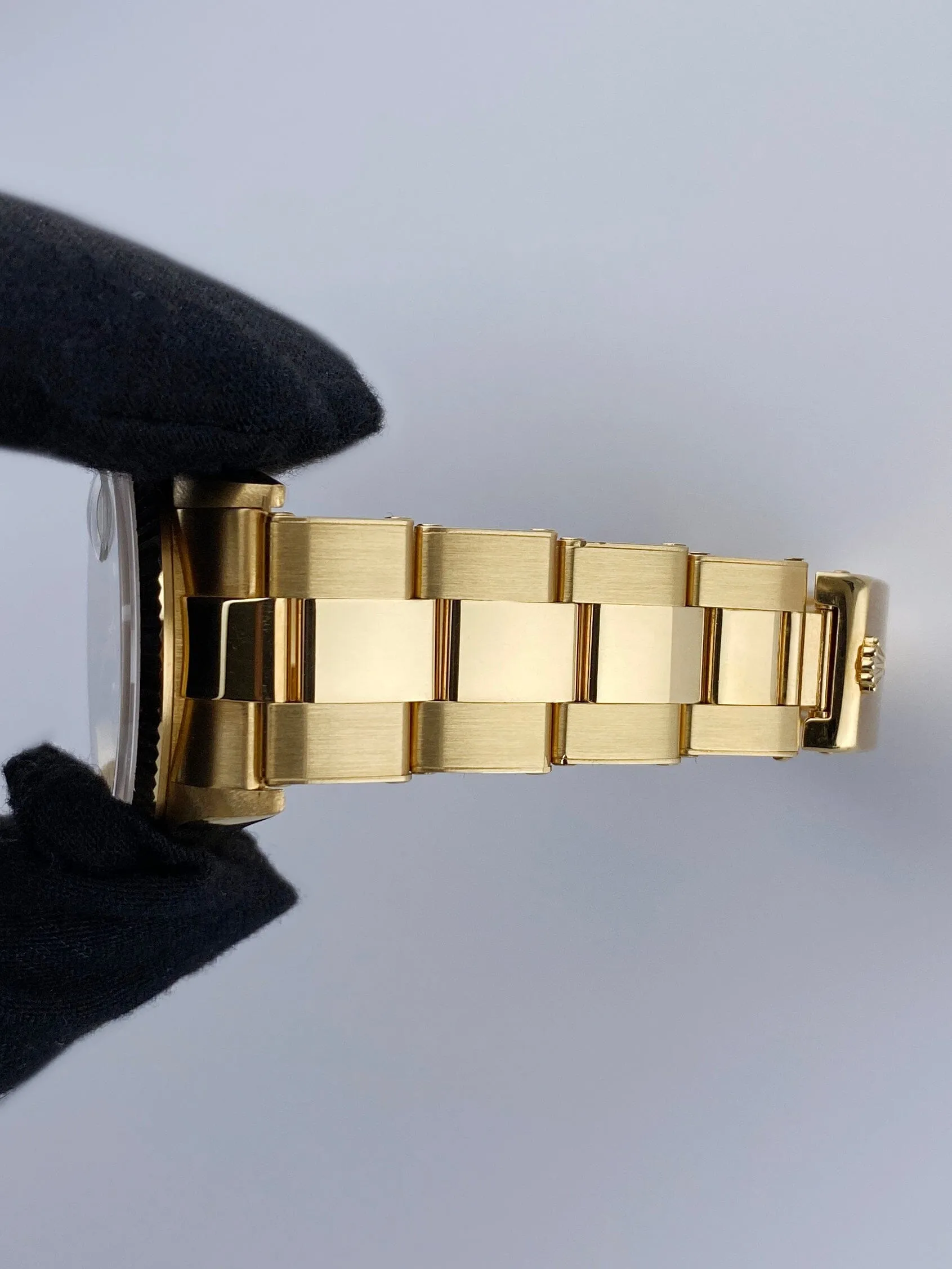 Rolex Oyster Perpetual Date 15238 Champagne Dial Mens Watch
