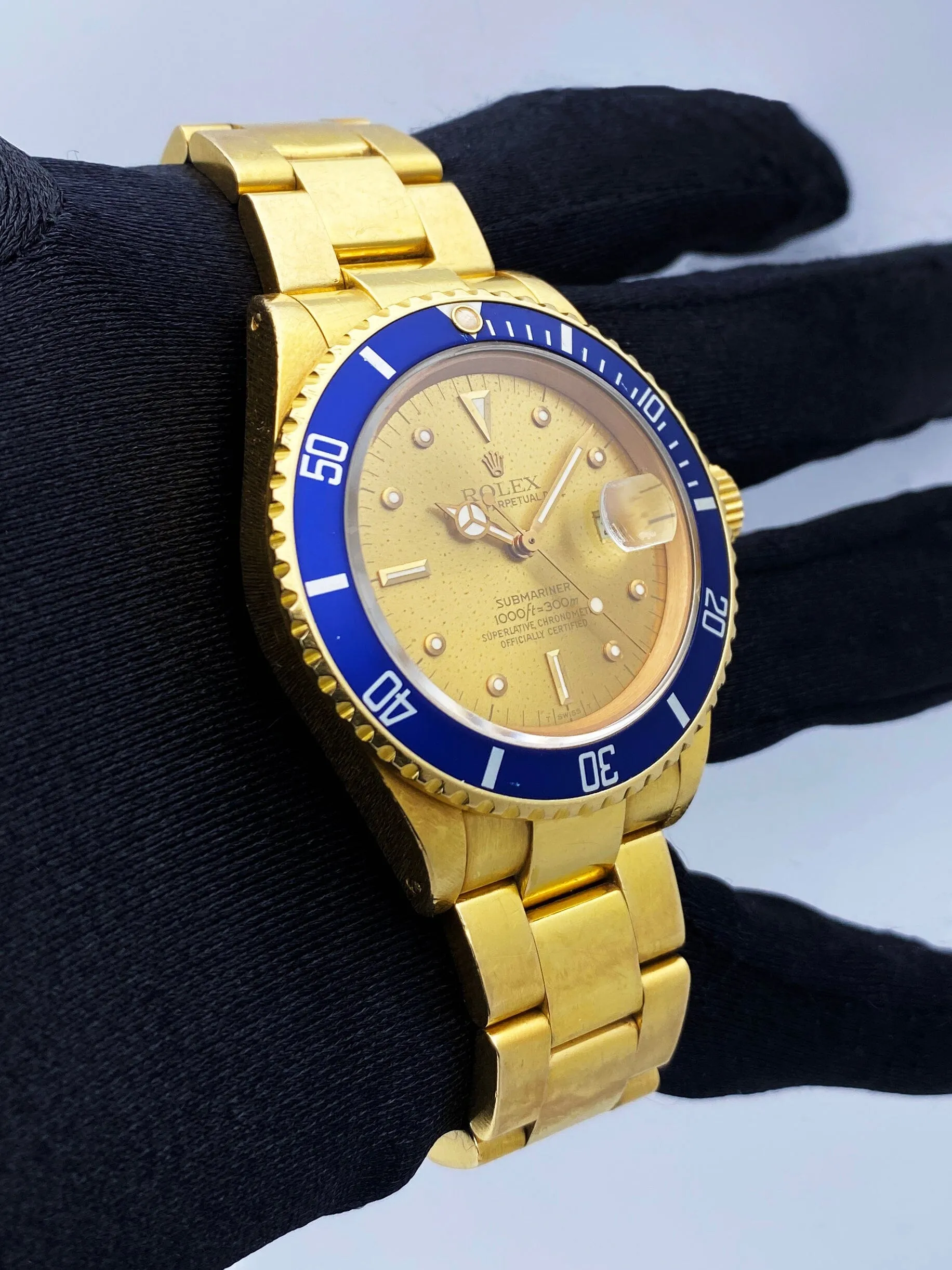 Rolex Submariner Date 16808 Tropical Nipple Dial Mens Watch