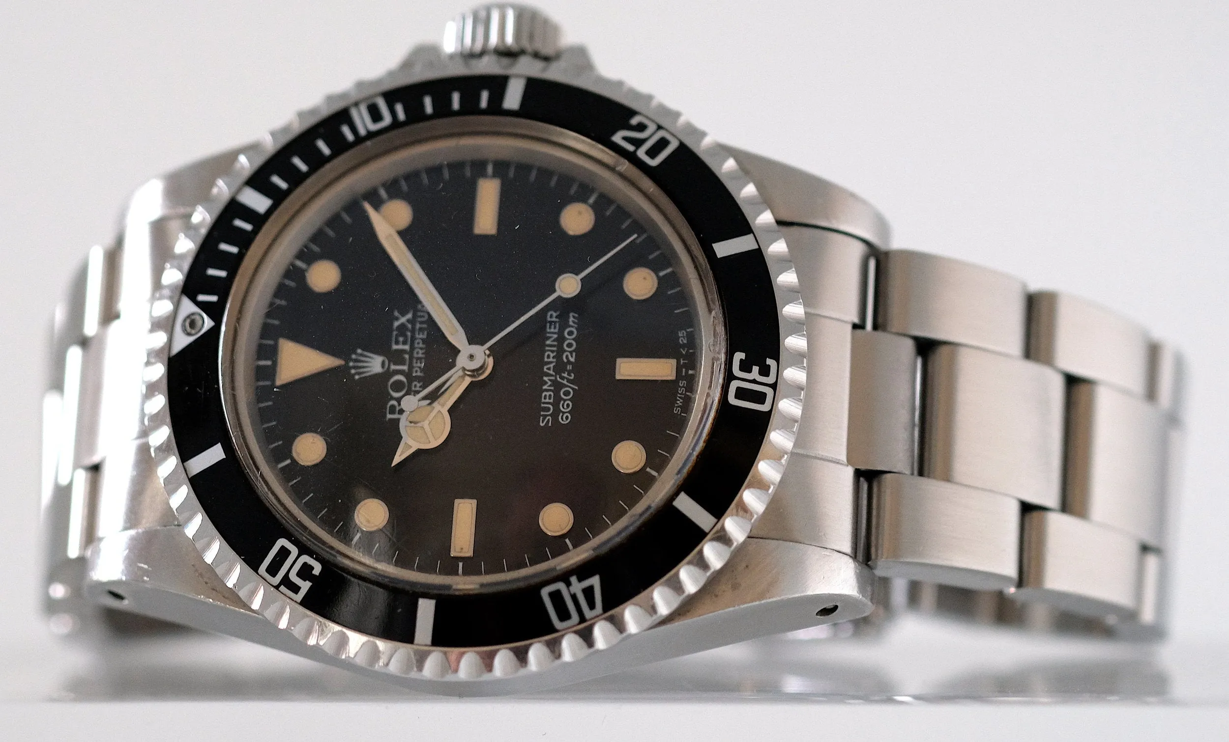 Rolex Submariner Ref. 5513 with Glossy Circled Indices Dial