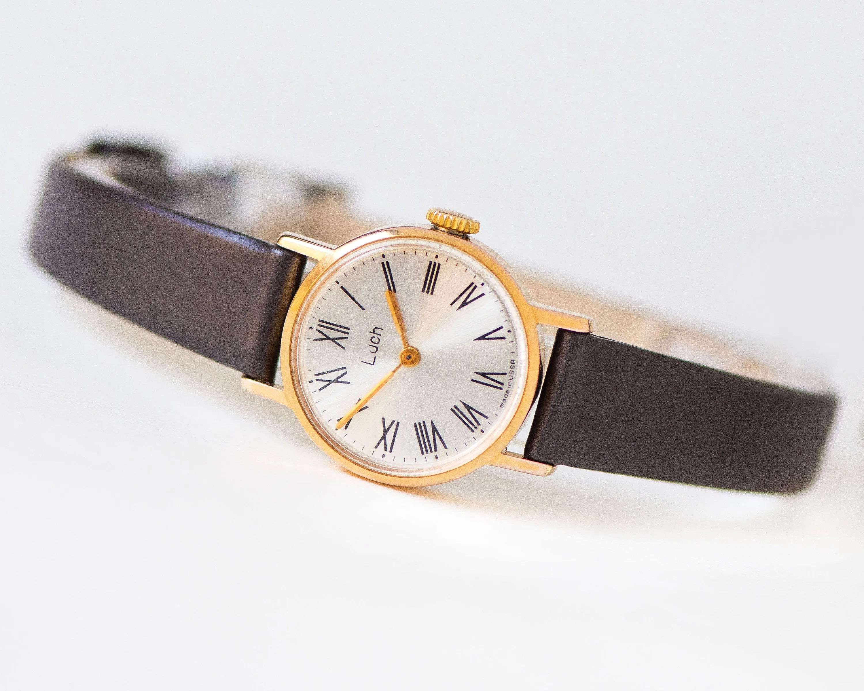 Roman numerals women's watch Ray gold plated, minimalist watch small round, women watch 80s, classical lady watch gift, new leather strap