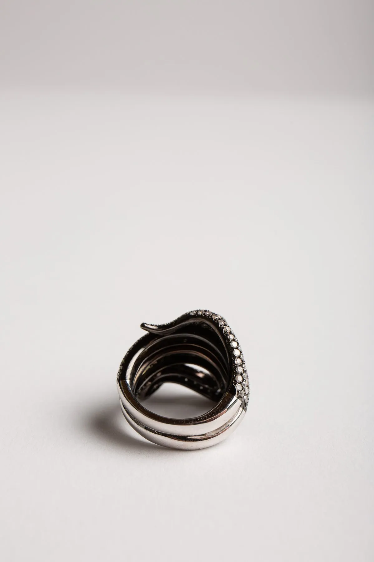 STEFERE | 18K WHITE GOLD 332 DIAMOND SNAKE RING