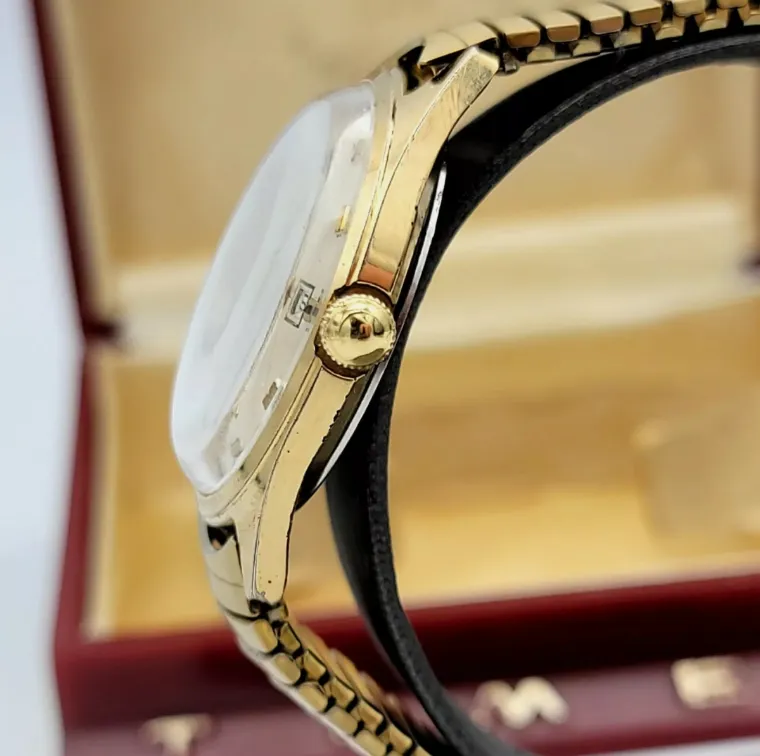 TIMEX 21 Jewels Watch Cal. M75 - Original BOX!