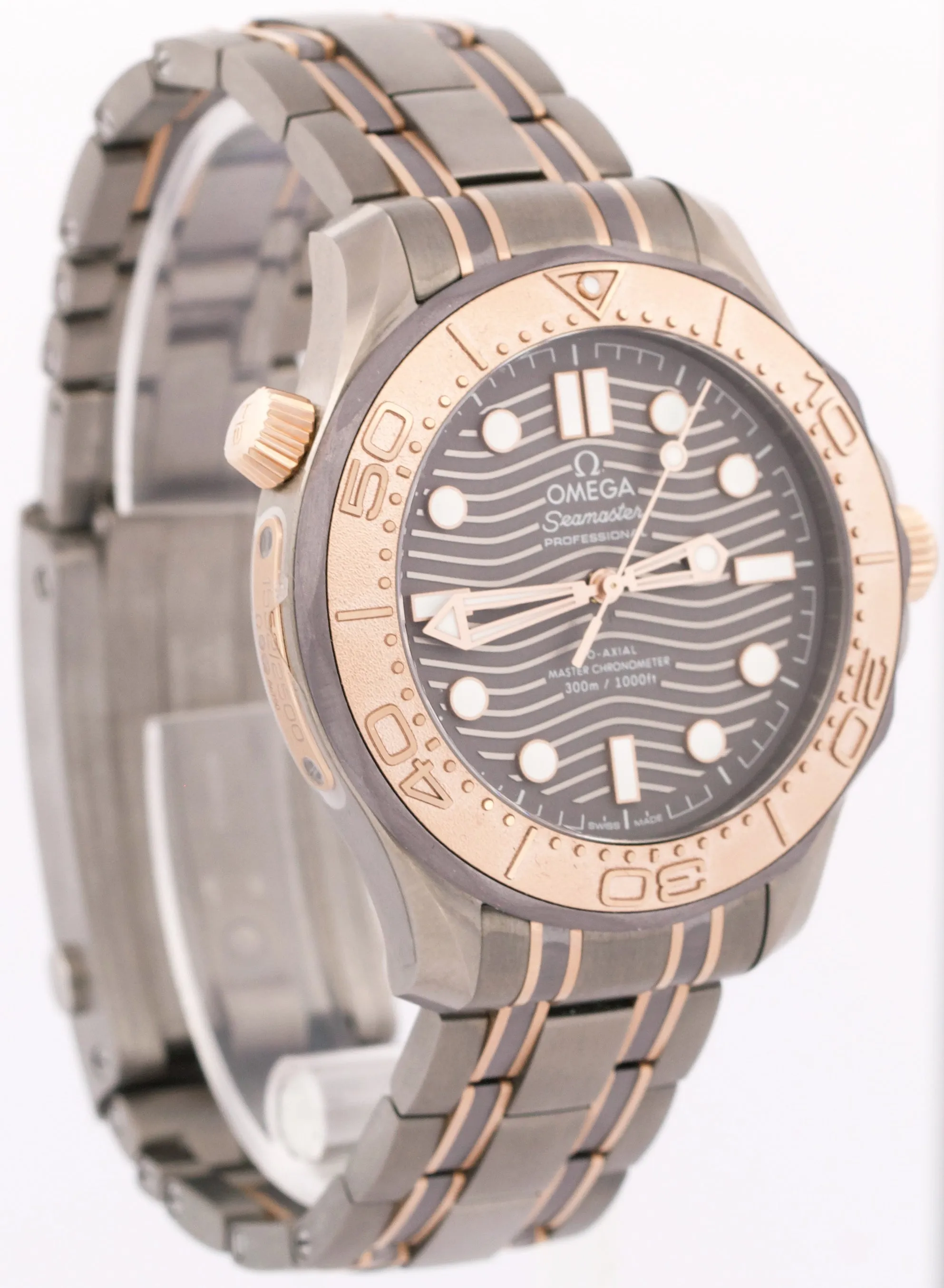 UNWORN 2024 PAPERS Omega Seamaster TITANIUM 18K GOLD 210.60.42.20.99.001 BOX
