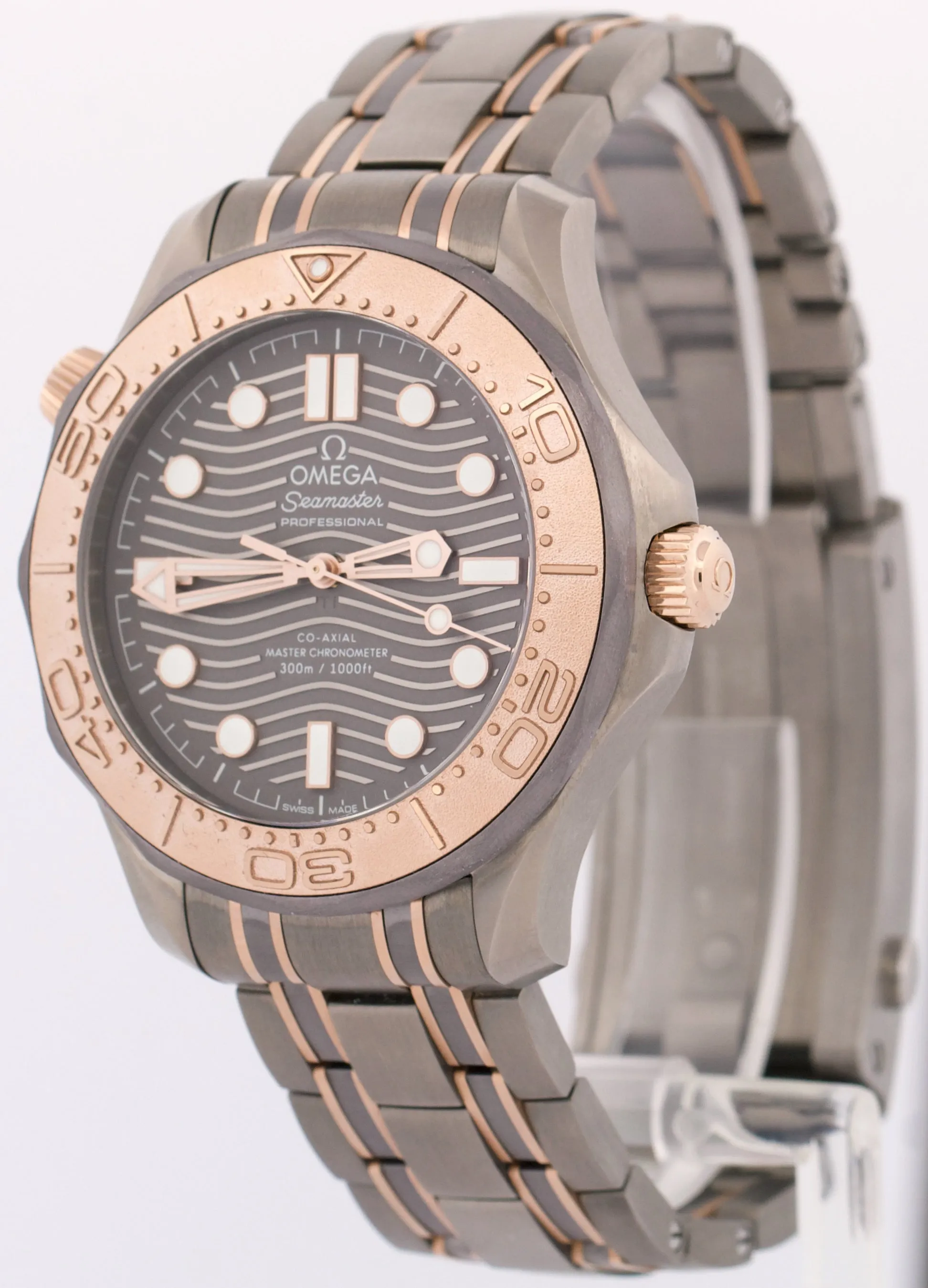 UNWORN 2024 PAPERS Omega Seamaster TITANIUM 18K GOLD 210.60.42.20.99.001 BOX