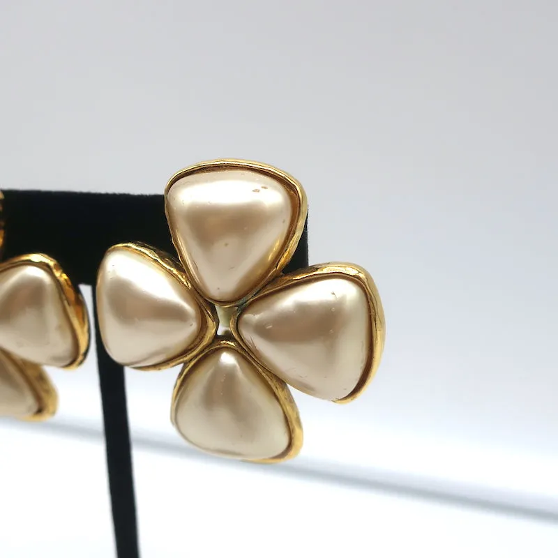 Vintage Chanel 1989 Faux Pearl Clover Clip-On Earrings Cream/Gold