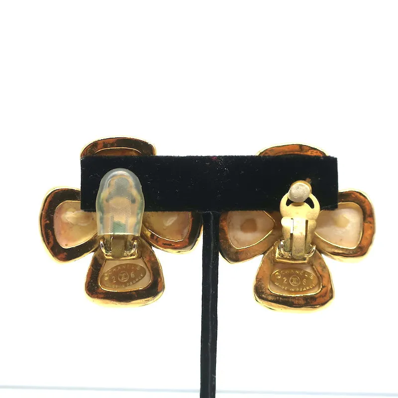 Vintage Chanel 1989 Faux Pearl Clover Clip-On Earrings Cream/Gold